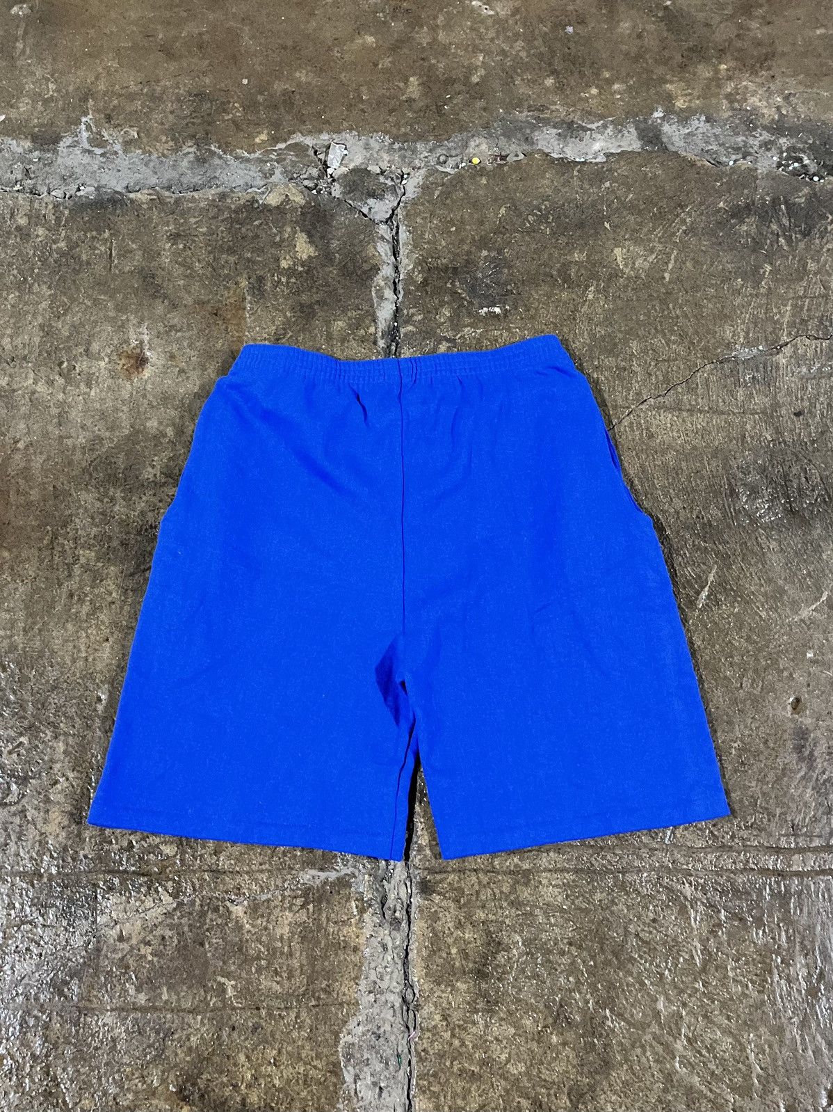 NBA × Vintage Crazy Vintage 90s Cleveland Cavaliers NBA Essential Shorts Size US 30 / EU 46 - 2 Thumbnail