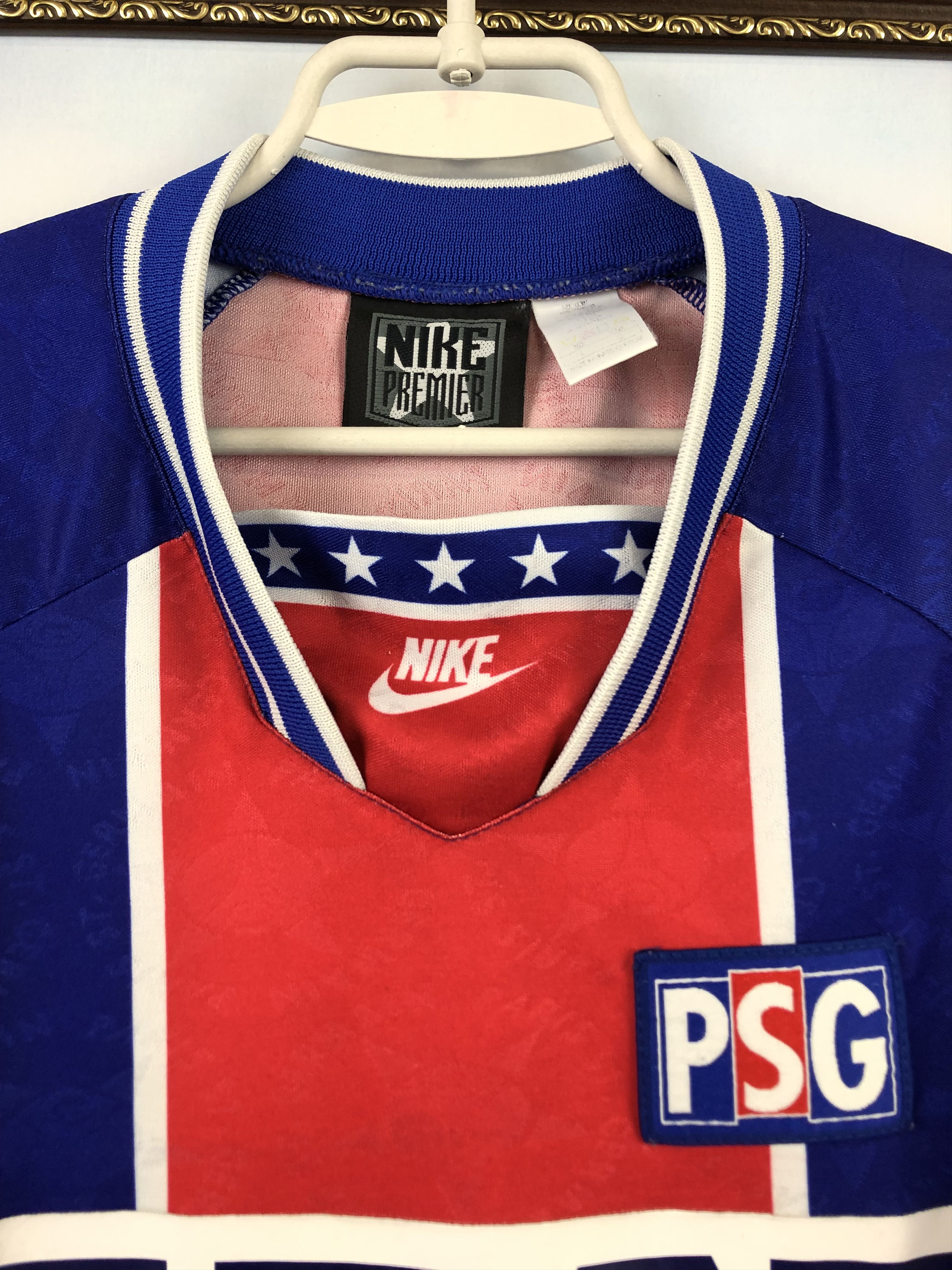 Nike Paris Saint-Germain football shirt 1994 Soccer Nike Jersey Size US L / EU 52-54 / 3 - 8 Thumbnail