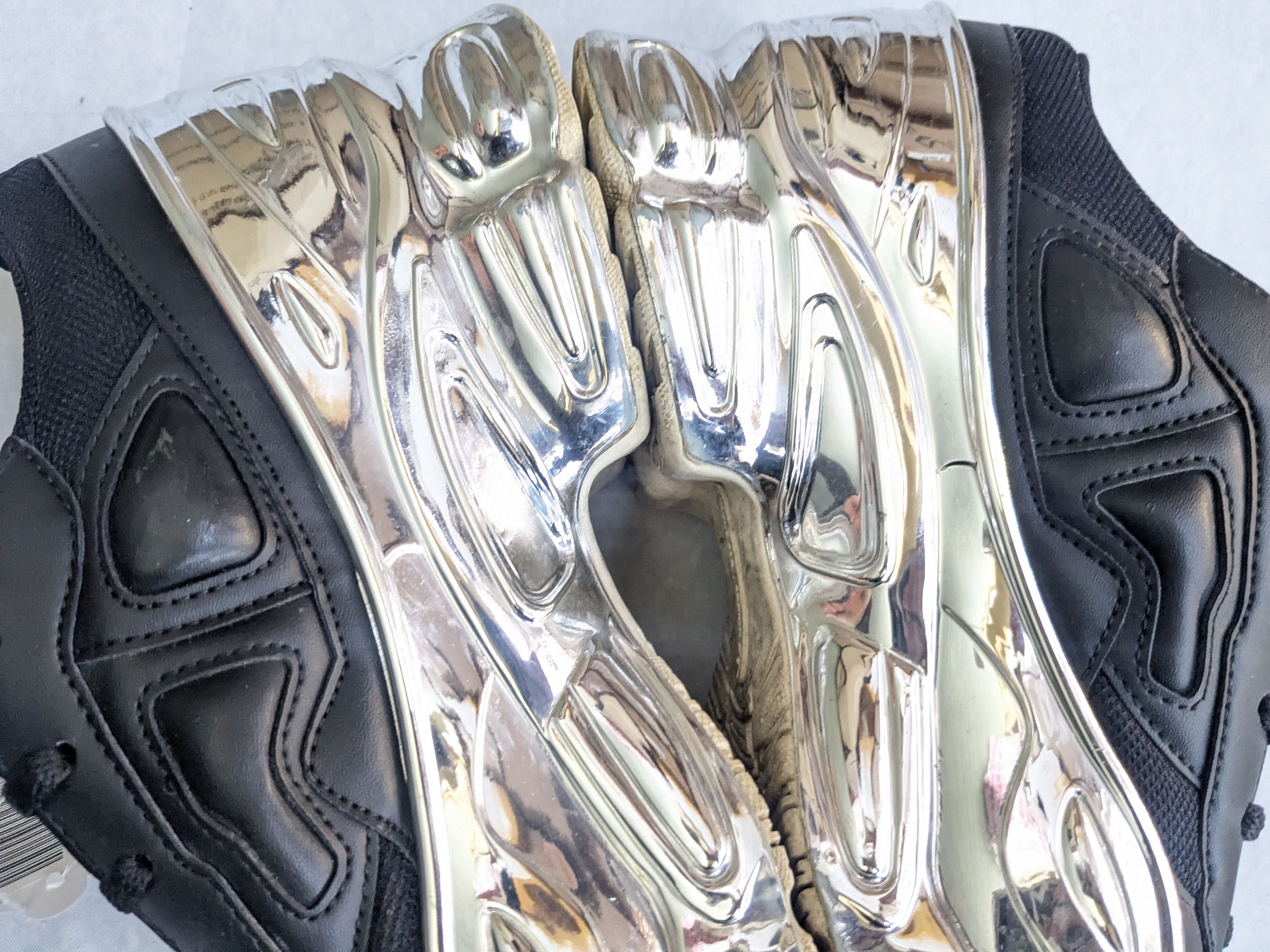 Raf Simons Adidas x Raf Simons Ozweego Mirrored Black Silver EE7944 Size US 9 / EU 42 - 11 Thumbnail