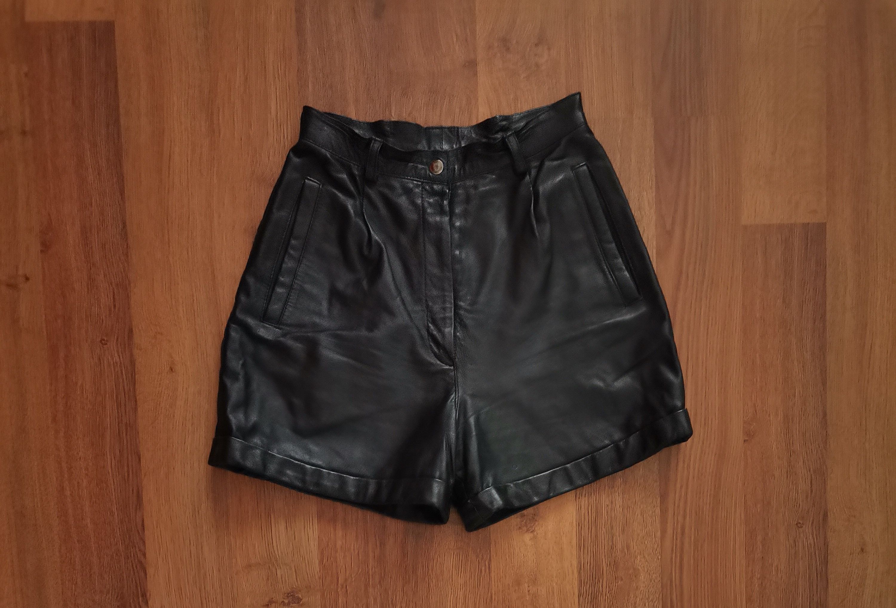 Vintage Vintage Women's Leather Shorts Size 22" - 1 Thumbnail