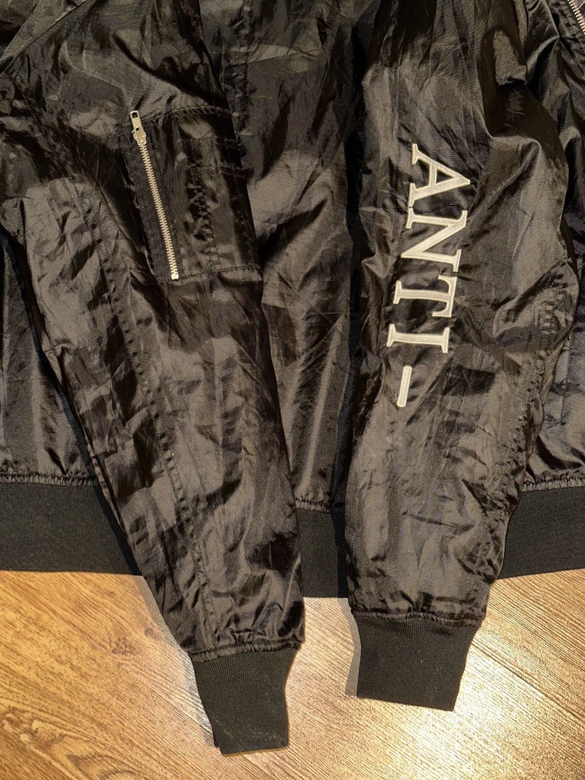 Rihanna Rihanna Anti 2016 World Tour Reversible Bomber Jacket FLAWS Size US L / EU 52-54 / 3 - 11 Thumbnail