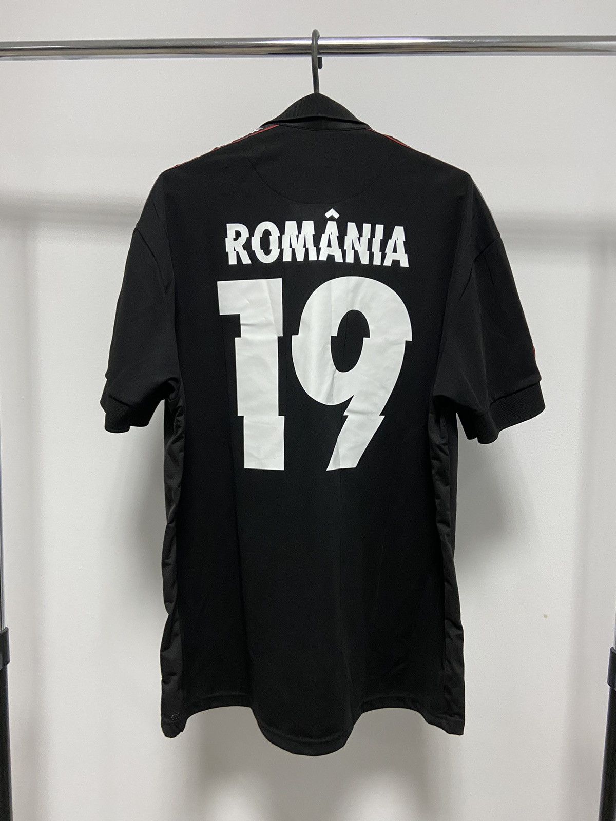 Metallica × Vintage Metallica Copa Football Vintage T shirt Big Logo Romania 19 Size US XL / EU 56 / 4 - 3 Thumbnail