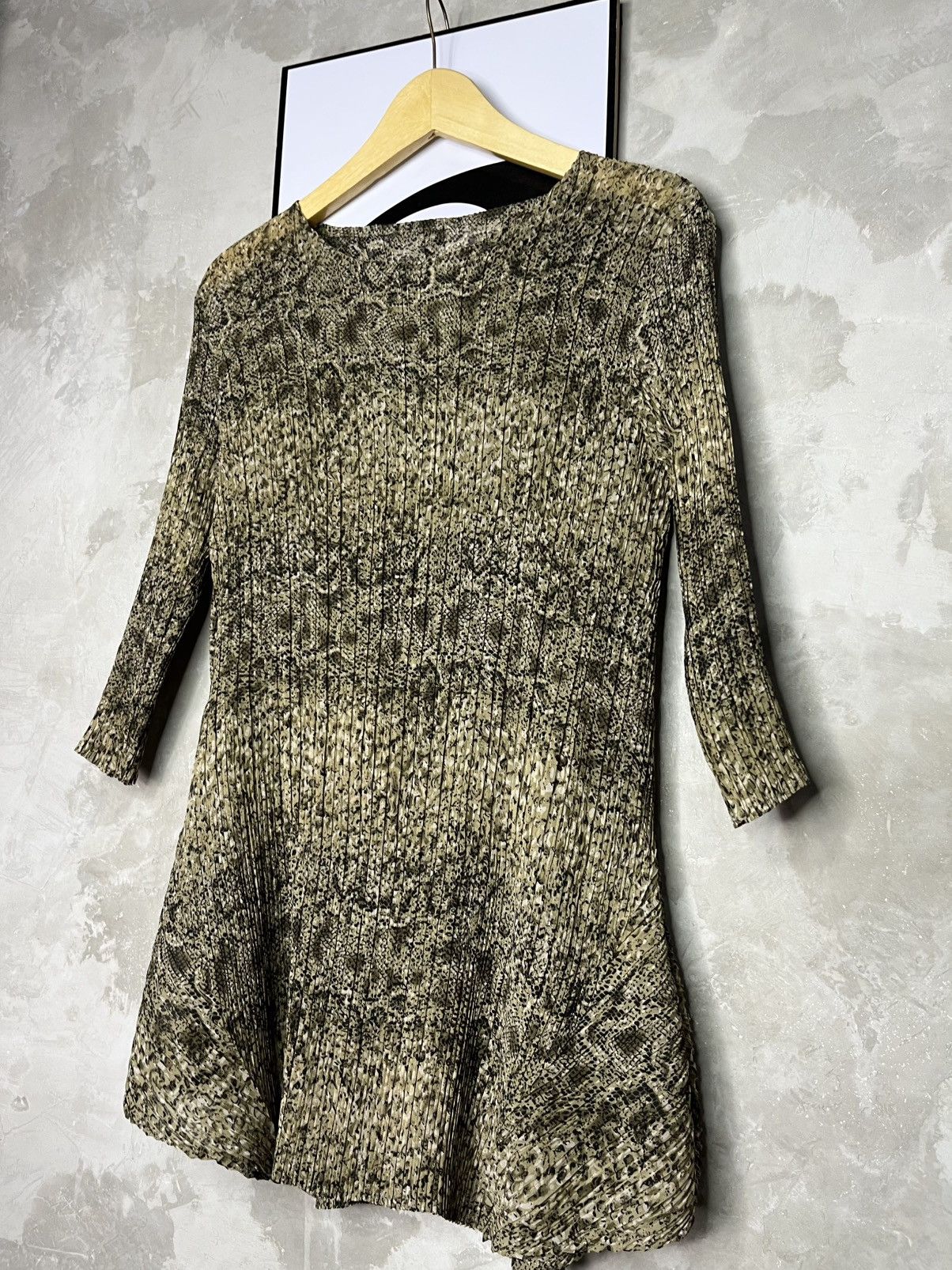 Pleats Please Issey Miyake Pleatsme Snakeskin Pleated Asymmetric Tunic Dress Size ONE SIZE - 4 Thumbnail