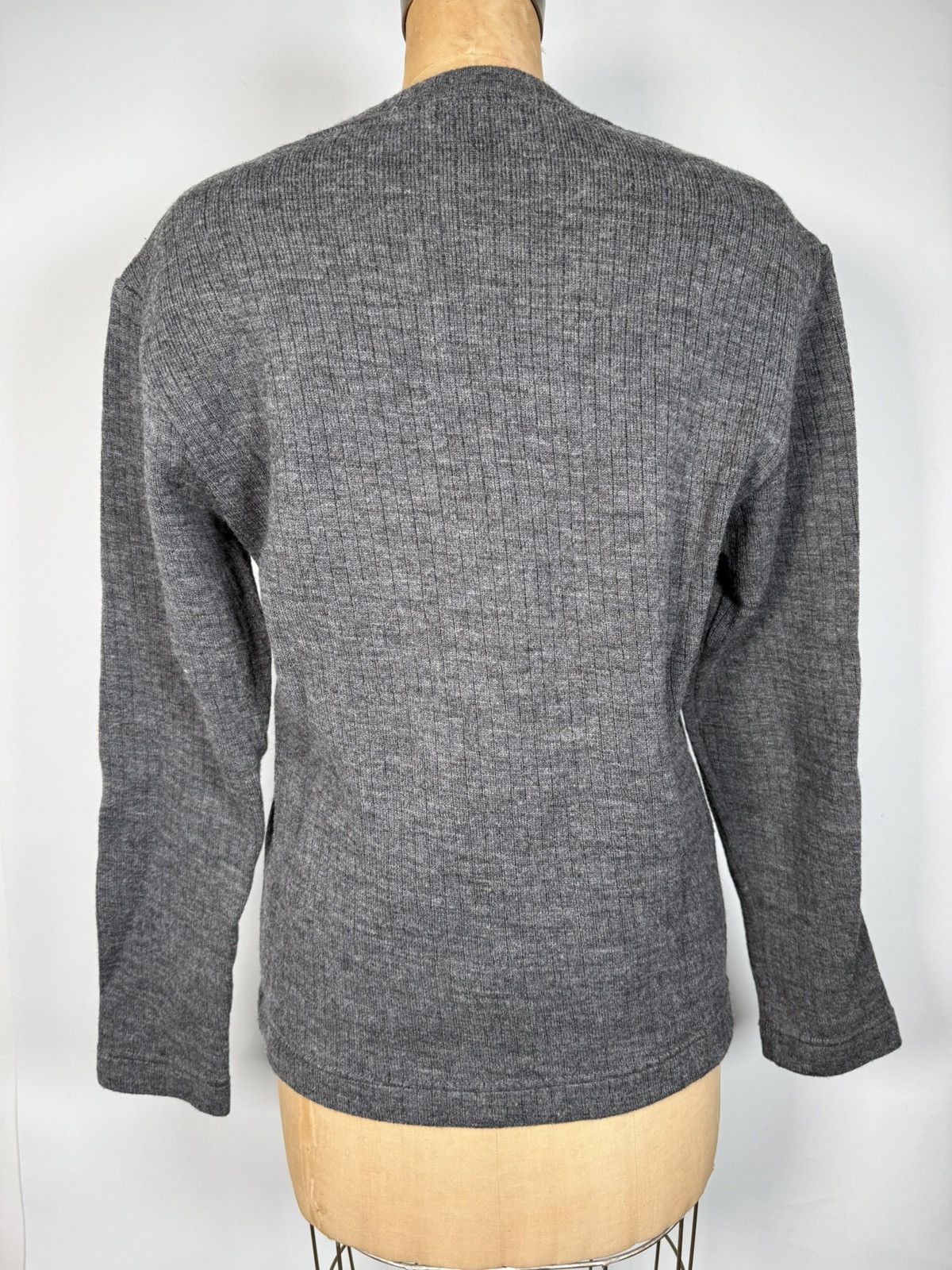 Dolce & Gabbana Vintage Dolce & gabbana Wool Blend V-Neck Sweater Size US M / EU 48-50 / 2 - 2 Thumbnail