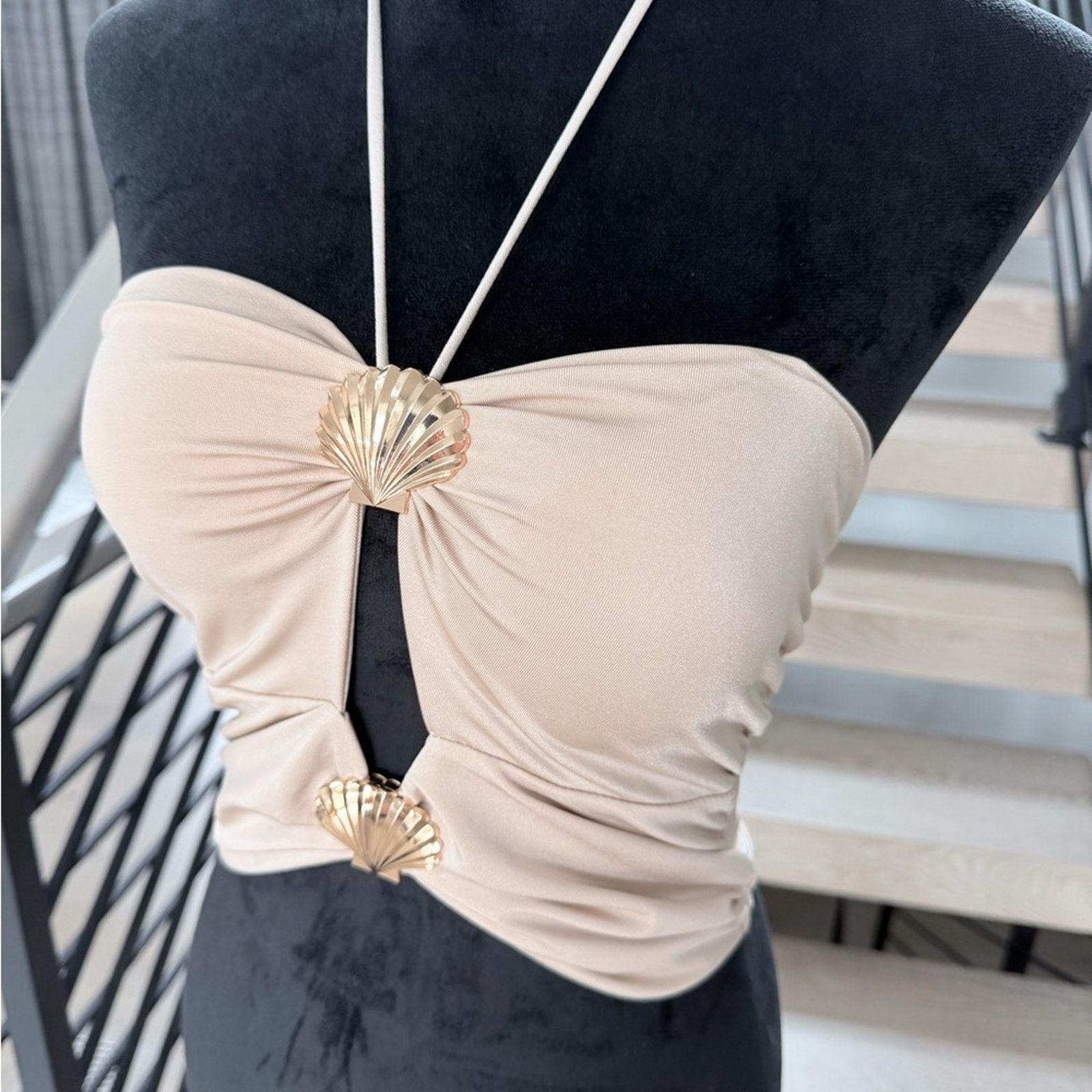Other New Y2K Beige Halter Top with Gold Seashells size S Size S / US 4 / IT 40 - 8 Thumbnail
