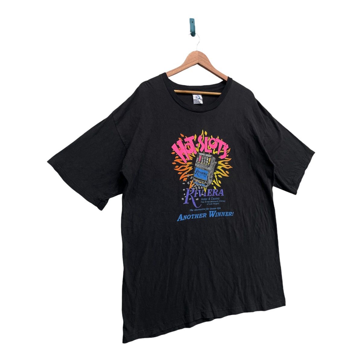 Vintage Vintage1995 Riviera Hotel Hot Slots Machine Big Logo Tshirt Size US XL / EU 56 / 4 - 2 Thumbnail