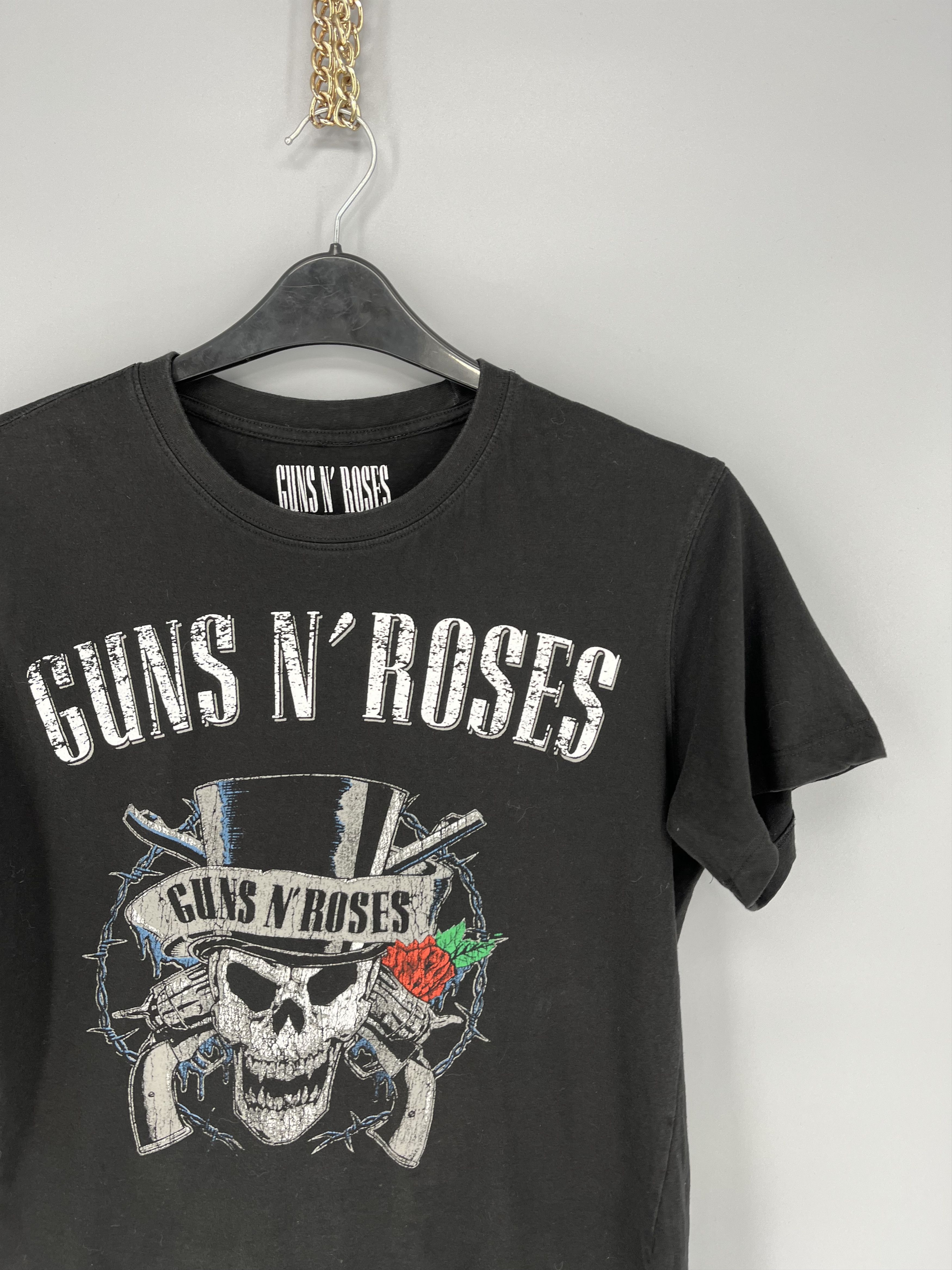 Band Tees Vintage Y2K Guns And Roses Tee Band Rock Metal Streetwear Size US S / EU 44-46 / 1 - 5 Thumbnail