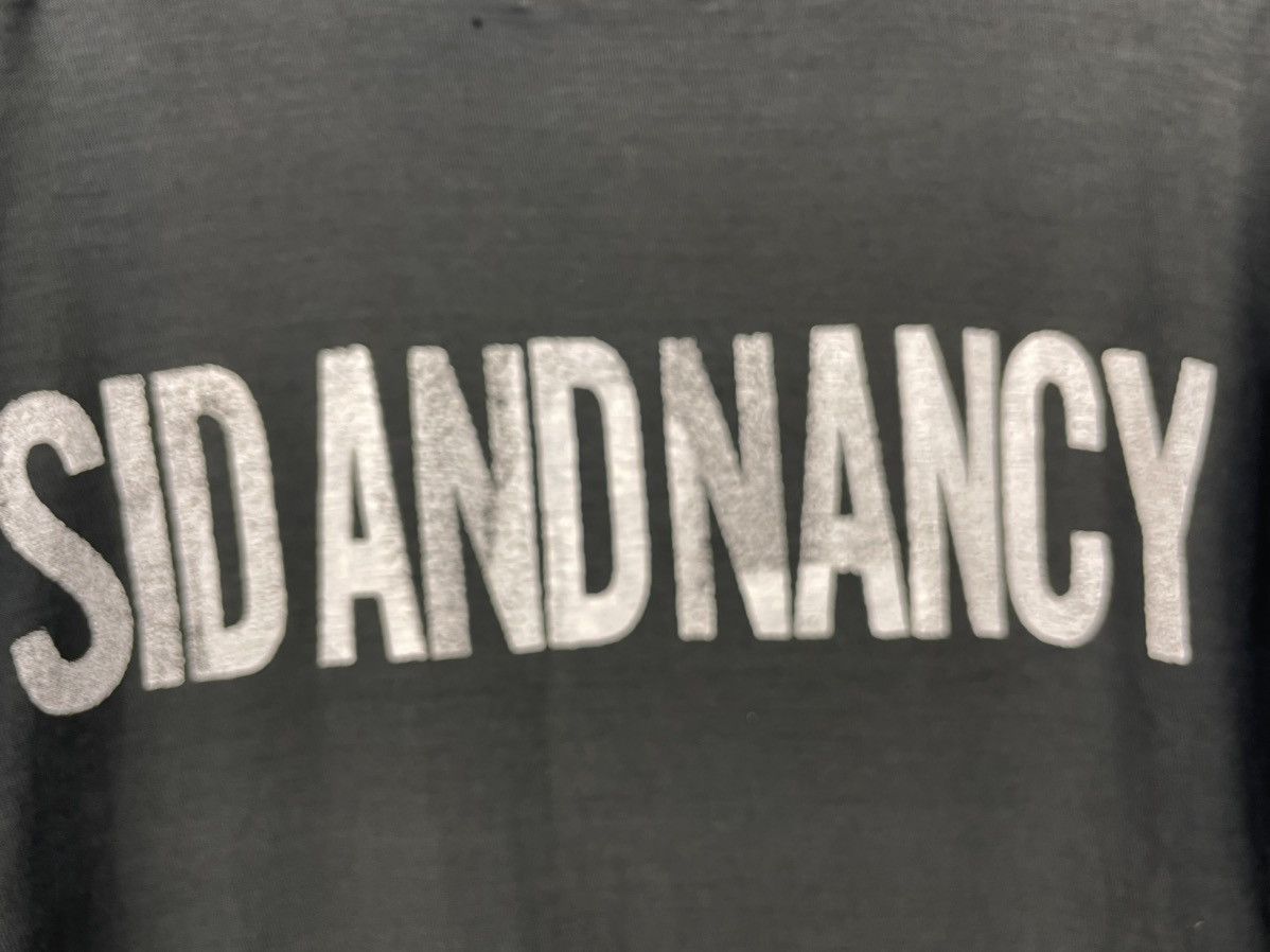 Japanese Brand Vintage Sexy Dynamite Sid and Nancy punk t shirt Size US M / EU 48-50 / 2 - 5 Thumbnail