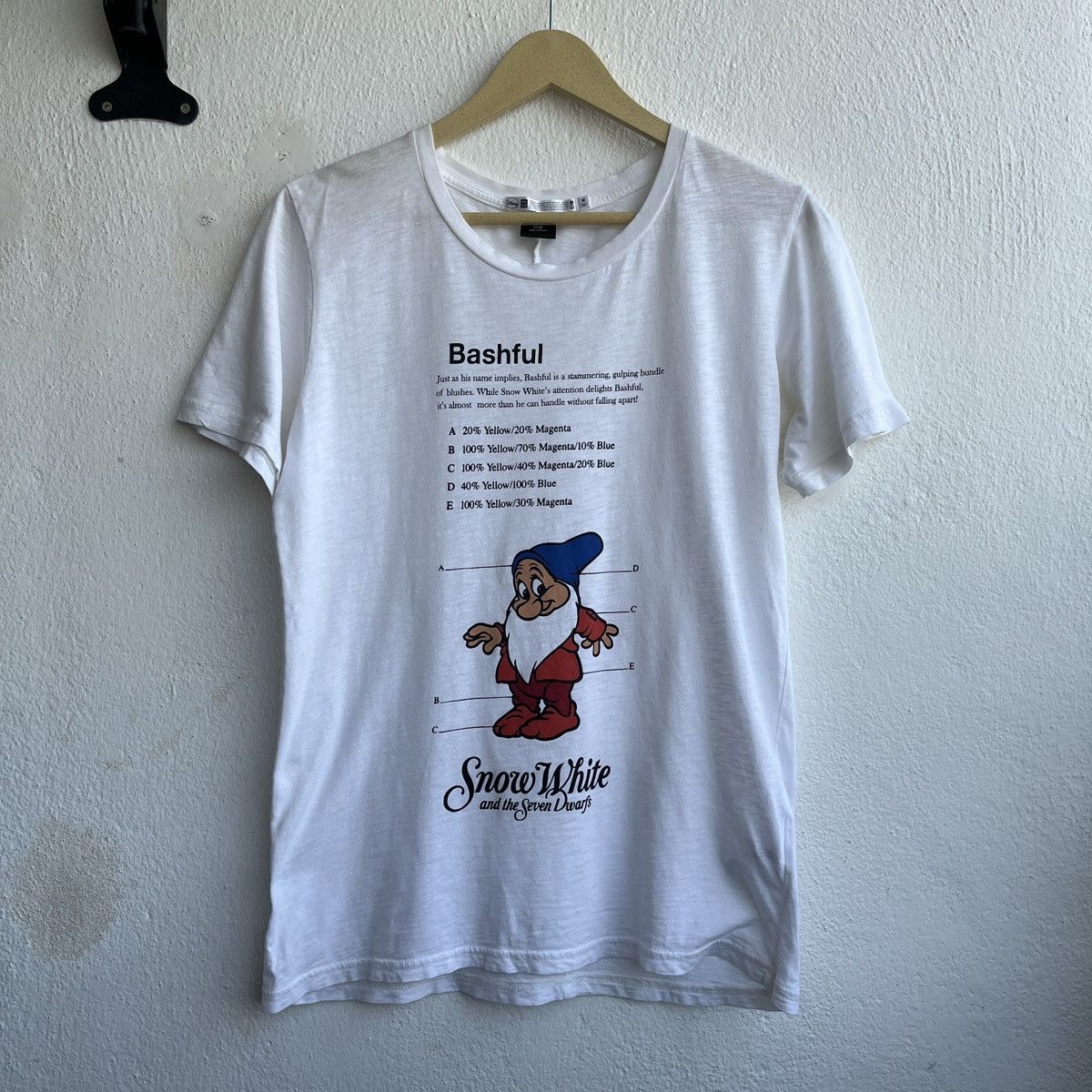 Undercover Undercover X Uniqlo Snow White and Seven Dwarfs TShirt Size US M / EU 48-50 / 2 - 1 Thumbnail