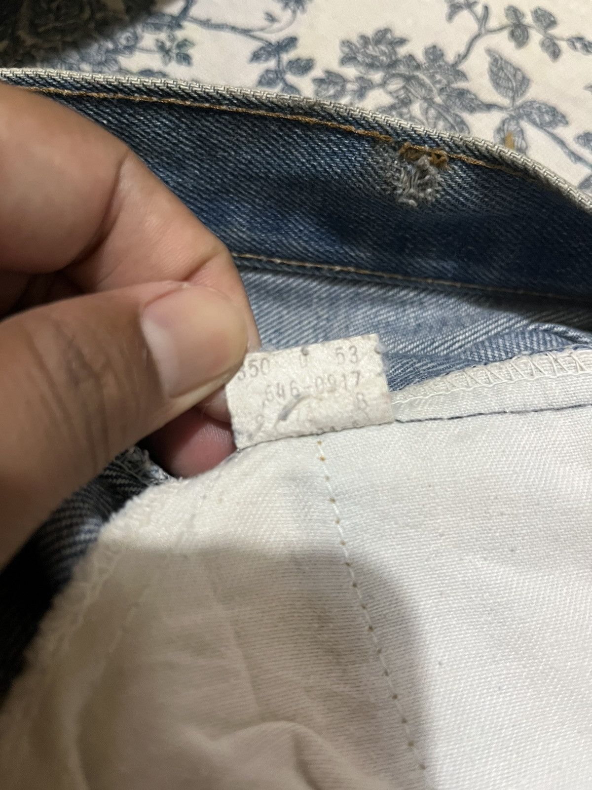 Levi's Vintage Clothing vintage levi’s oren tag button no #8 Size US 33 - 13 Thumbnail