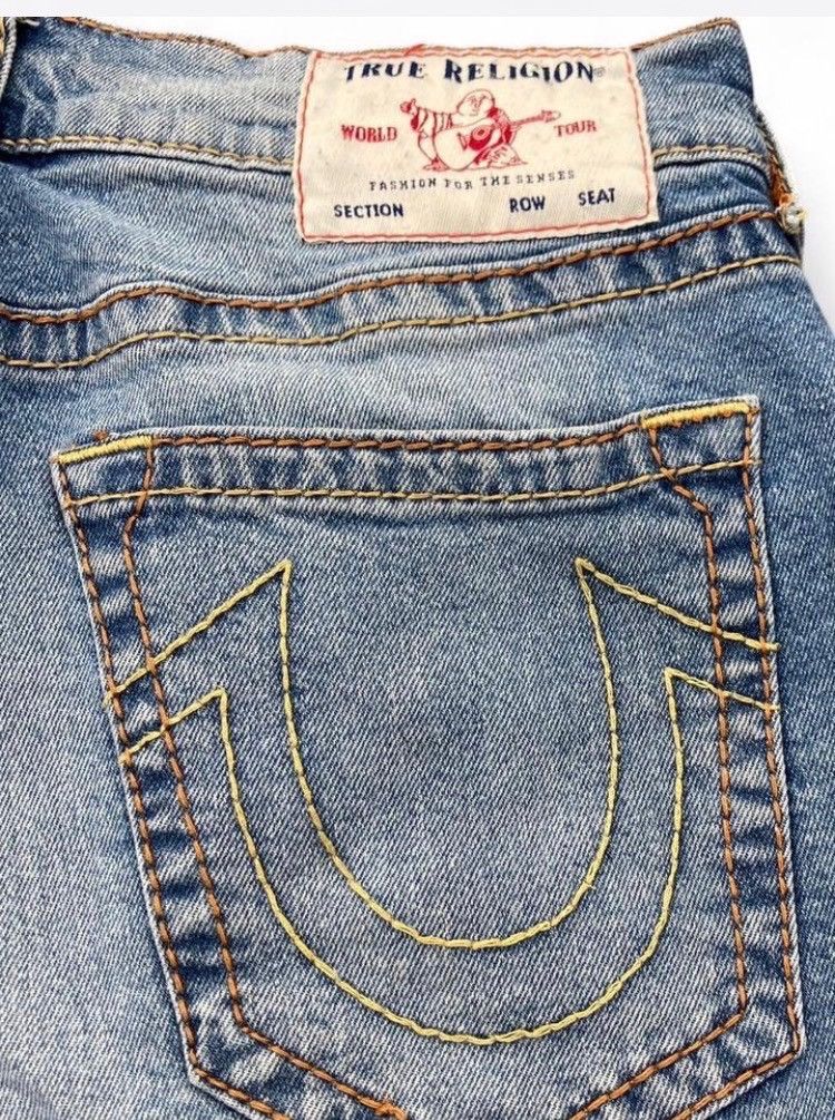 True Religion True Religion Ricky Medium Wash Distressed Jeans size 33 Size US 33 - 7 Thumbnail