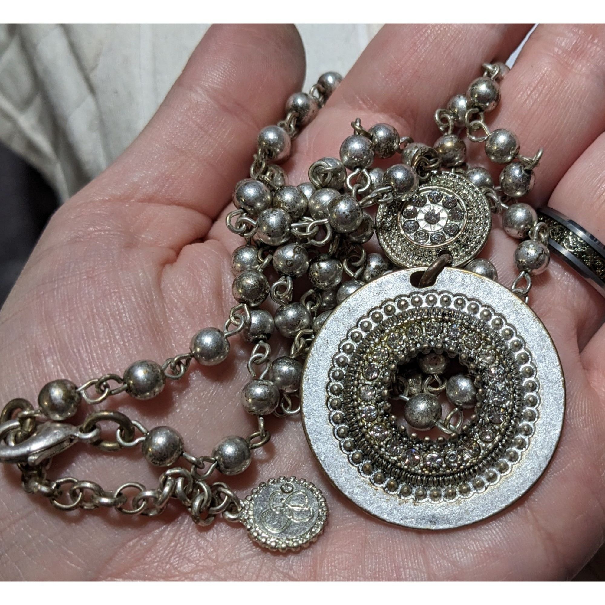 Jessica Simpson Y2K Rhinestone Floral Jessica Simpson Medallion Necklace Size ONE SIZE - 6 Thumbnail