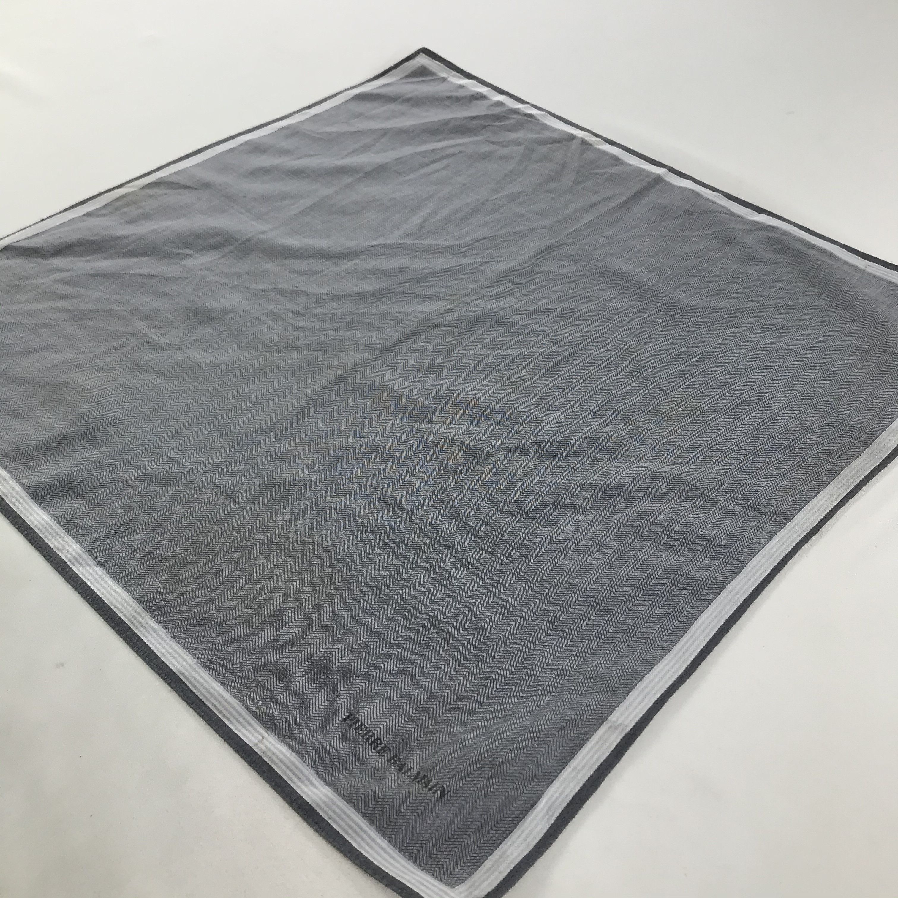 Pierre Balmain × Vintage Pierre Balmain Bandana / Handkerchief / Neckerchief - S1877 Size ONE SIZE - 2 Thumbnail
