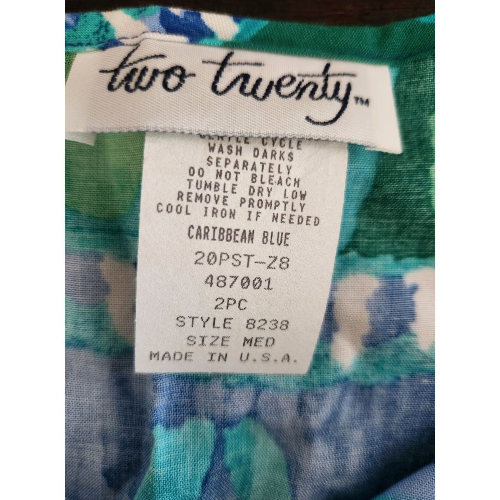 Vintage VINTAGE Two Twenty Shirt M Green 1990s Rayon Women’s Button Up Top Size M / US 6-8 / IT 42-44 - 6 Thumbnail