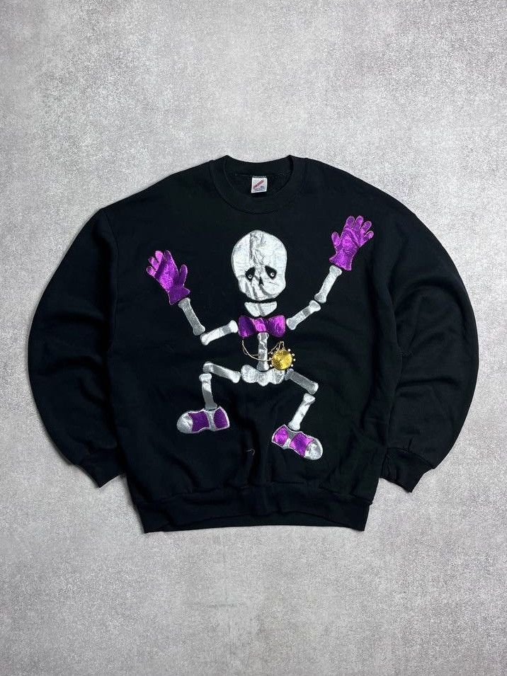 Vintage VINTAGE SKELETON MADE IN USA JERSEYS BOXY SWEATSHIRT XL Size US XL / EU 56 / 4 - 1 Thumbnail