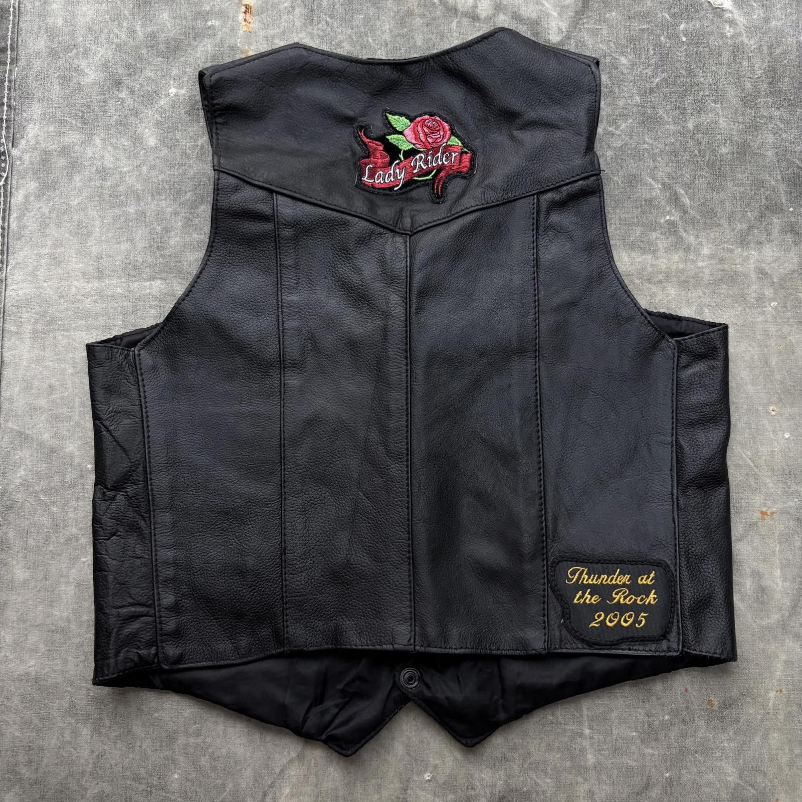 Vintage Vintage Y2K Biker Fire Floral Patches Grunge Leather Vest Size S / US 4 / IT 40 - 2 Thumbnail
