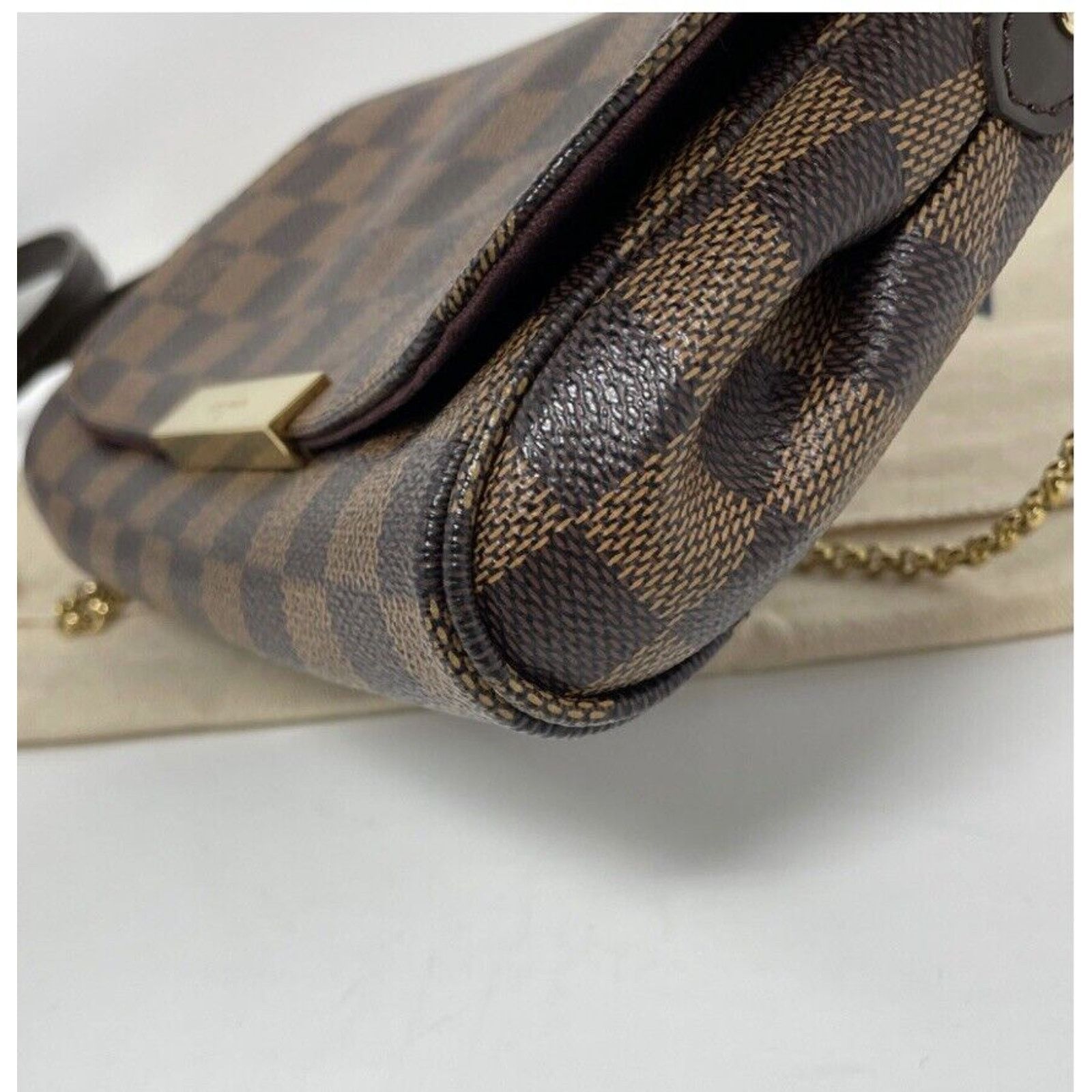 Louis Vuitton LOUIS VUITTON Favorite PM Damier Ebene Crossbody DISCONTINUE Size ONE SIZE - 8 Thumbnail