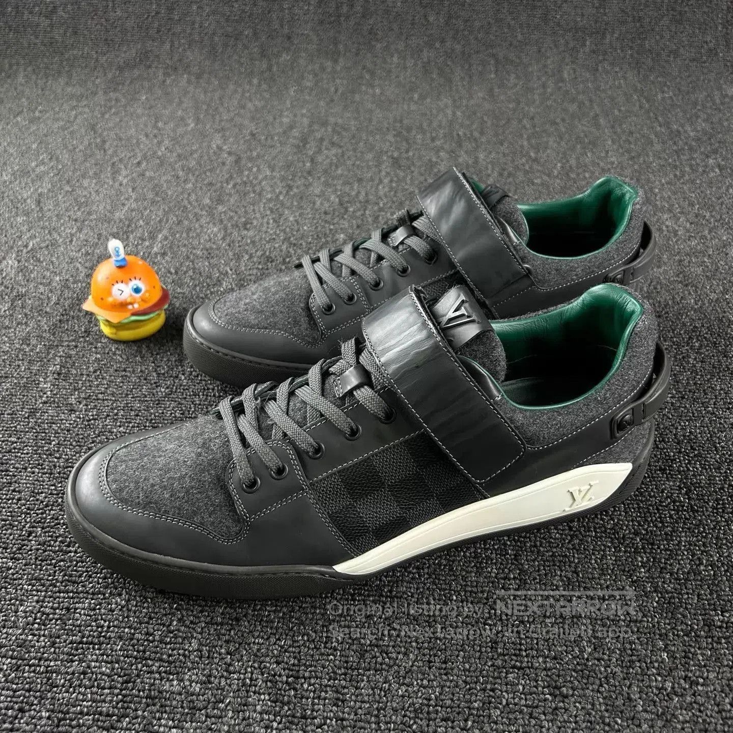 Louis Vuitton Black Low. Size US 10 / EU 43 - 1 Thumbnail
