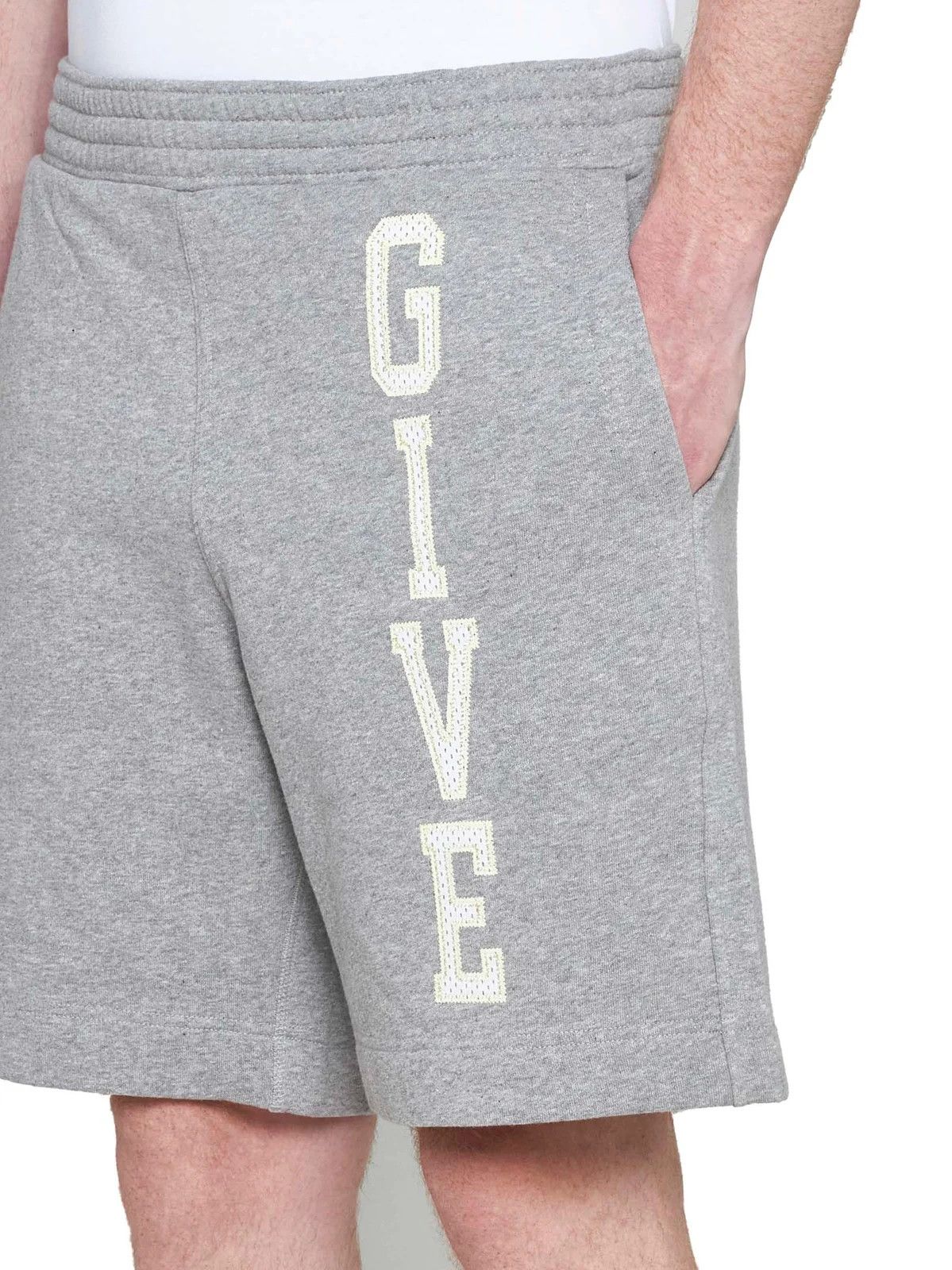 Givenchy o1w1db10525 New Board Shorts in Grey Size US 30 / EU 46 - 4 Thumbnail