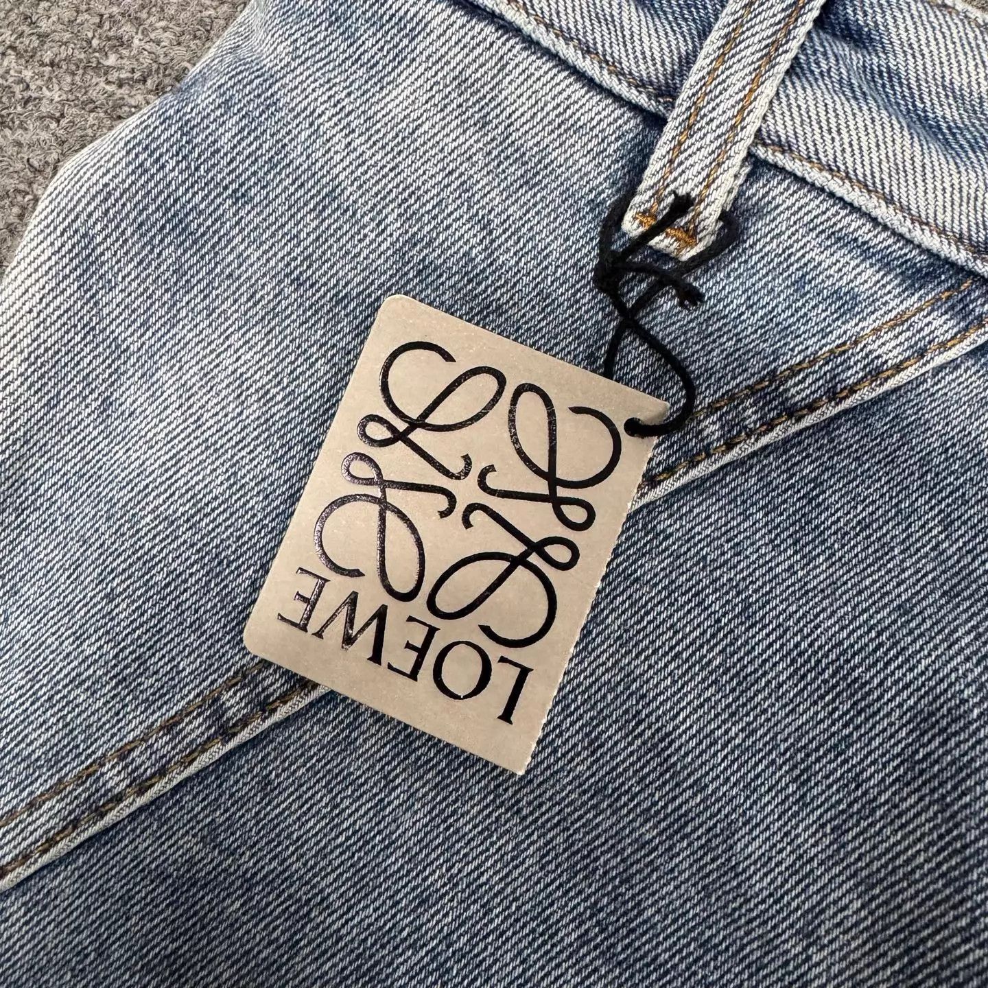 Loewe Loewe back patch embroidery denim skirt size 38 mint Size 26" / US 2 / IT 38 - 4 Thumbnail