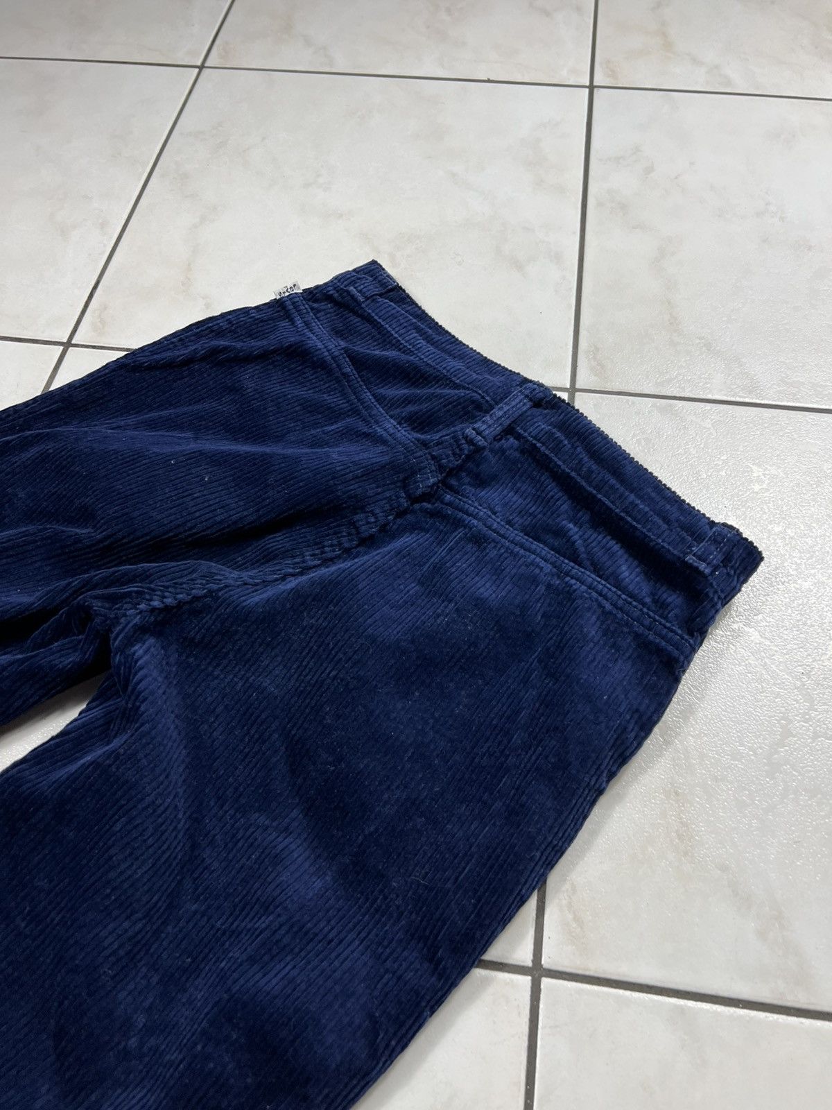 Levi's Vintage 70s Levi’s flared leg low waist y2k corduroy pants Size 27" / US 4 / IT 40 - 16 Thumbnail