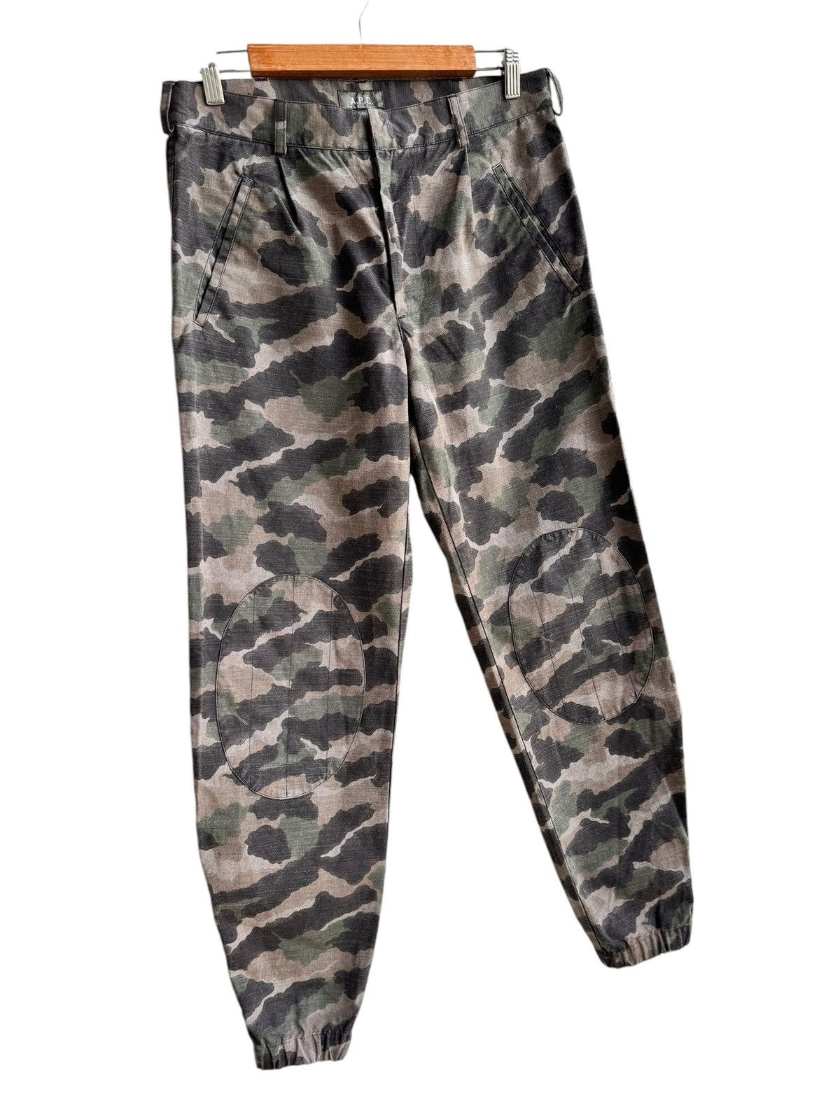 A.P.C. × Japanese Brand Vintage Woodland Camo APC zipper Leg Pants Size US 30 / EU 46 - 2 Thumbnail