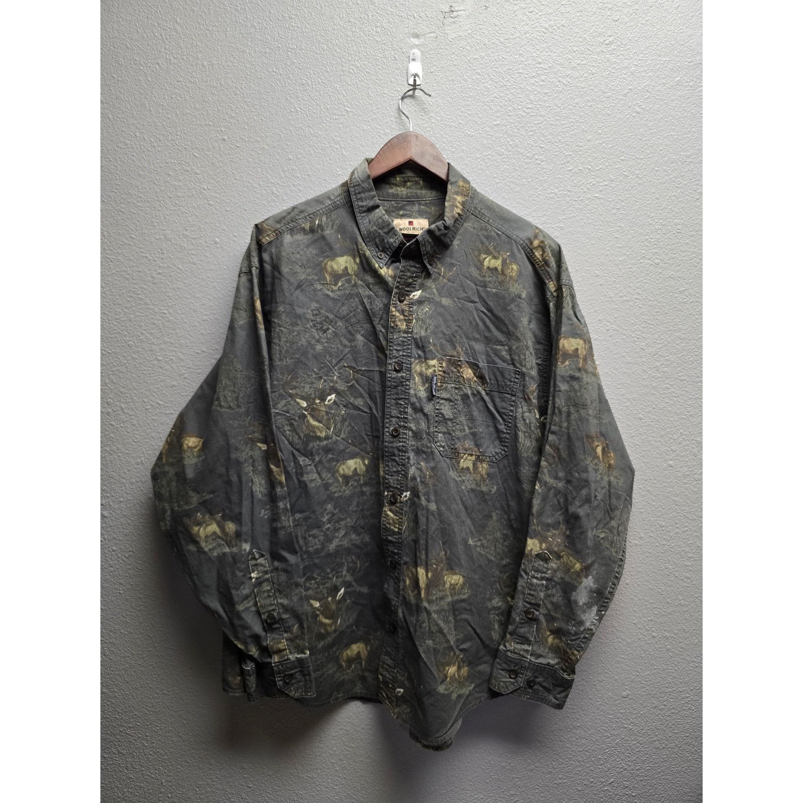 Woolrich Woolen Mills Woolrich Camo Button-Up Shirt Men’s Large Extra Large Size US XL / EU 56 / 4 - 1 Thumbnail