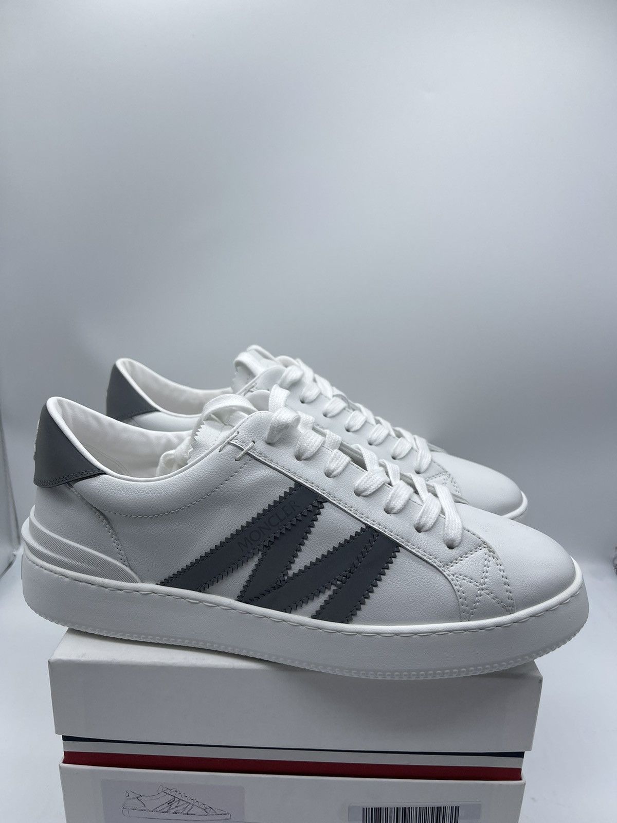 Moncler Moncler Trainers Size Uk7 Eu 40 Size US 10 / IT 40 - 2 Thumbnail