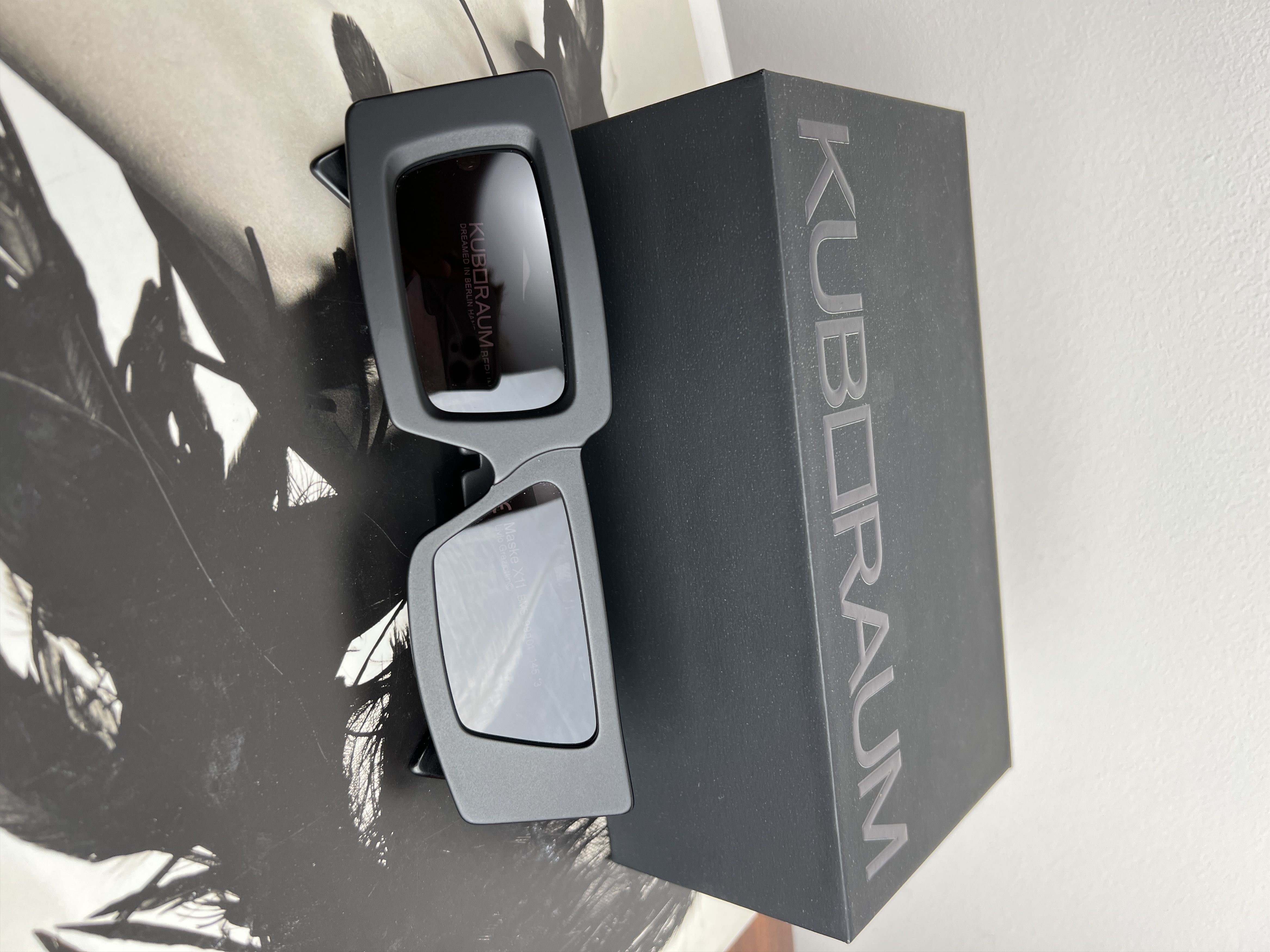 Kuboraum KUBORAUM ABSTRACT CINEMA GLASSES Size ONE SIZE - 2 Thumbnail