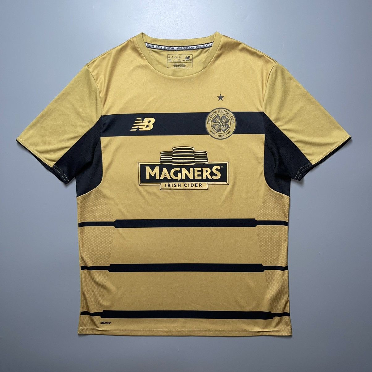New Balance CELTIC NEW BALANCE 2016/2017 FOOTBALL SOCCER TRAINING JERSEY Size US M / EU 48-50 / 2 - 1 Thumbnail
