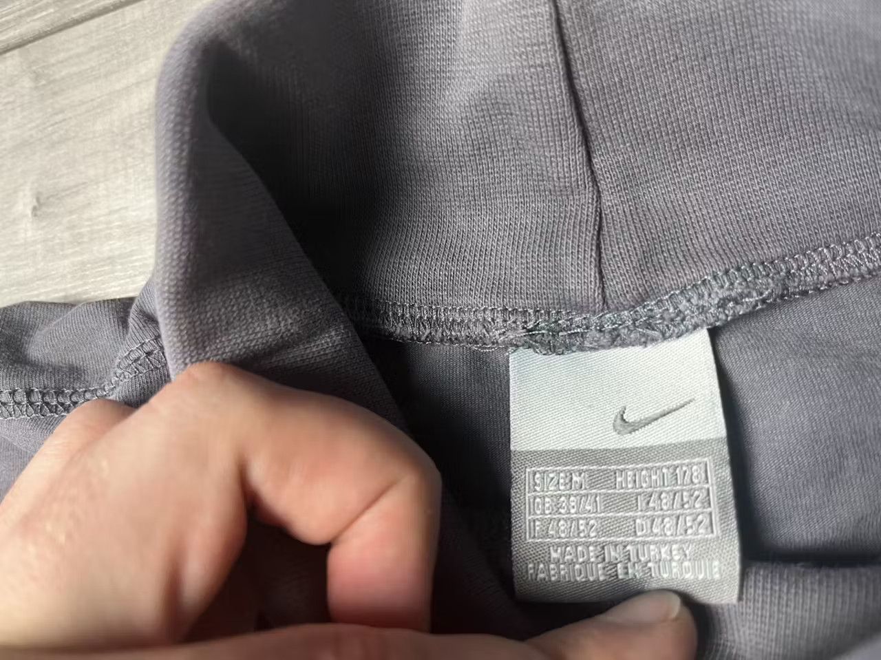 Nike Nike turtleneck jumper sweater swoosh size medium Size US M / EU 48-50 / 2 - 3 Thumbnail