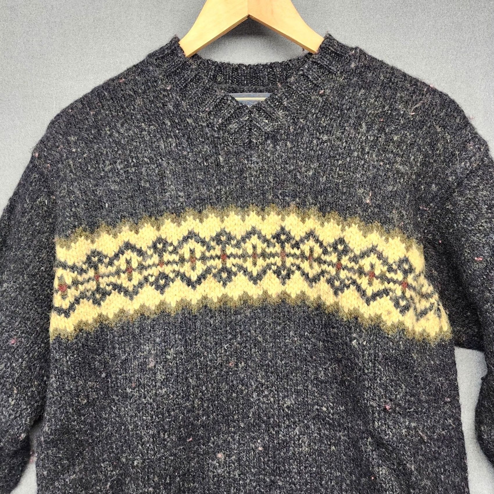 Abercrombie & Fitch VINTAGE Abercrombie & Fitch Sweater Mens Small Grey Fair Isle 100% Wool Crew Neck Long Sleeve Pullover Winter Fall Womens Mens Size US S / EU 44-46 / 1 - 7 Thumbnail