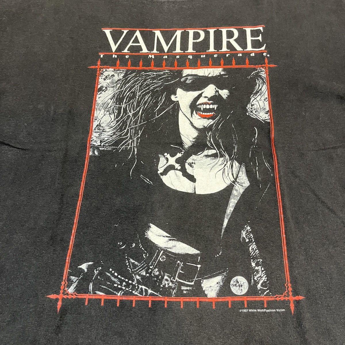 Vintage 1997 Vampire The Masquerade White Wolt Vintage T-shirt Size US L / EU 52-54 / 3 - 3 Thumbnail