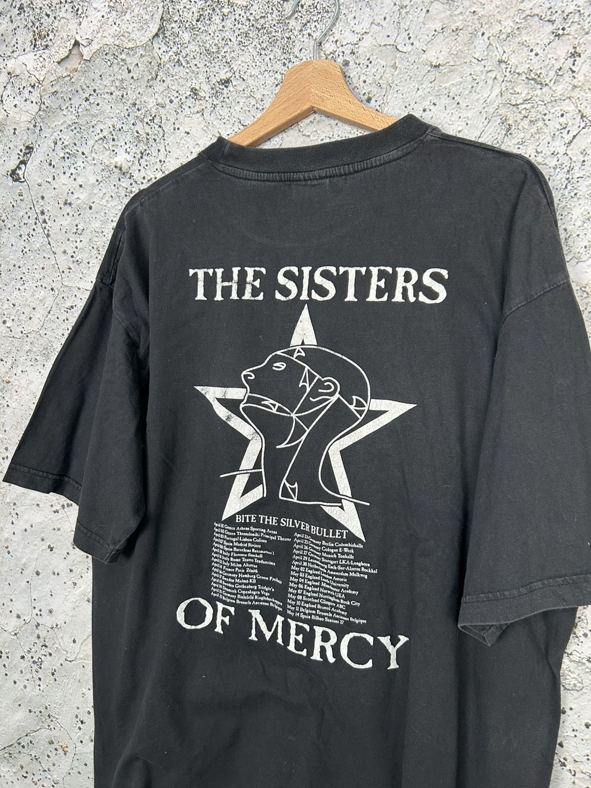 Band Tees Vintage The Sisters Of Mercy Rock Band Tee Grunge Tour Size US XXL / EU 58 / 5 - 4 Thumbnail