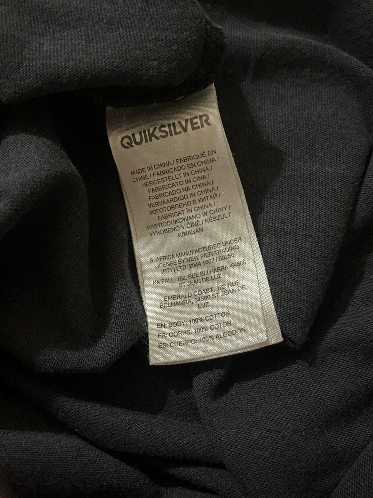 Quiksilver Quiksilver Vintage Skull Snake Cross Graphic T-Shirt Size US XL / EU 56 / 4 - 10 Thumbnail