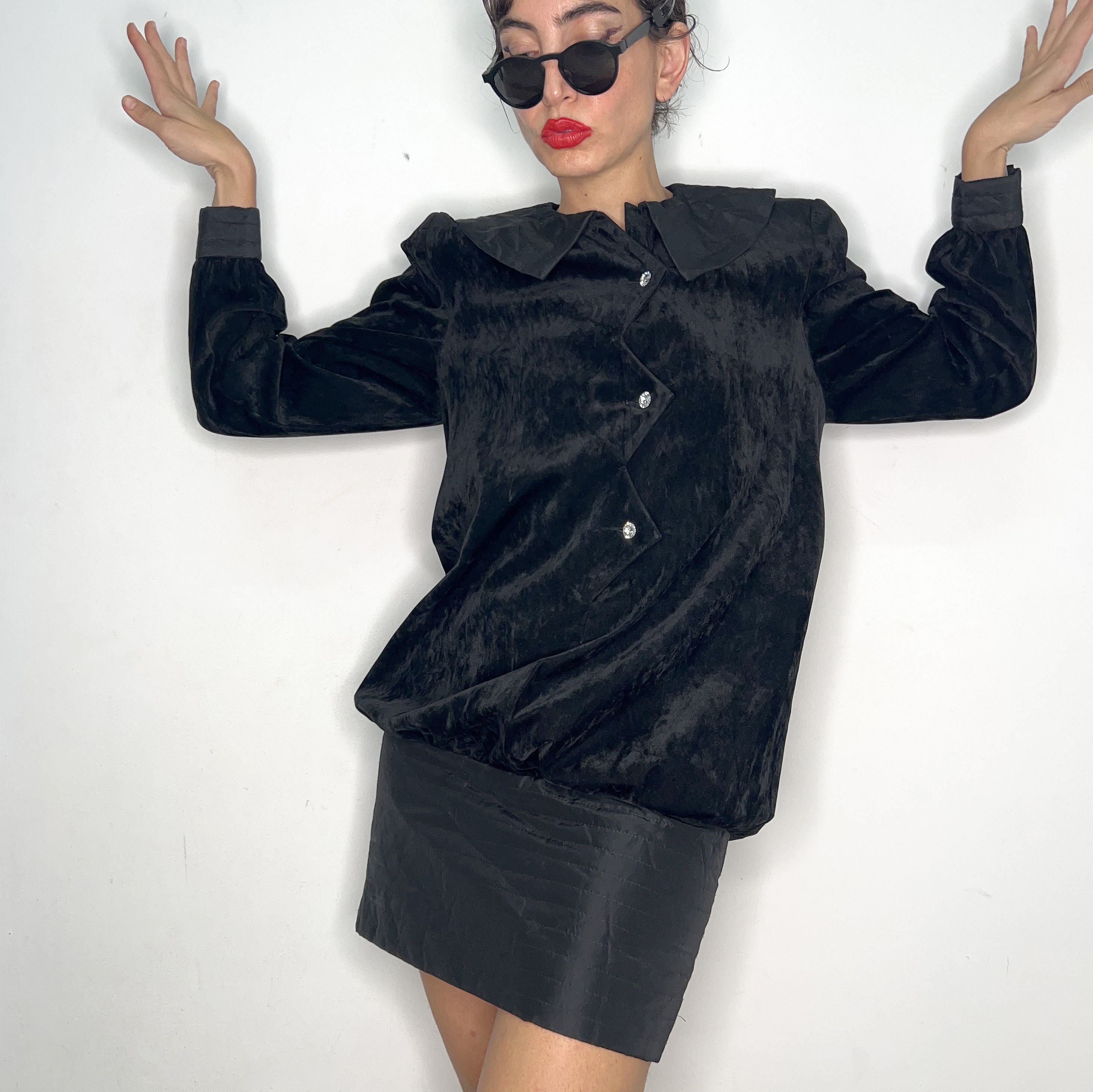 Vintage Vintage black velvet quilted clowncore mini dress Size M / US 6-8 / IT 42-44 - 6 Thumbnail