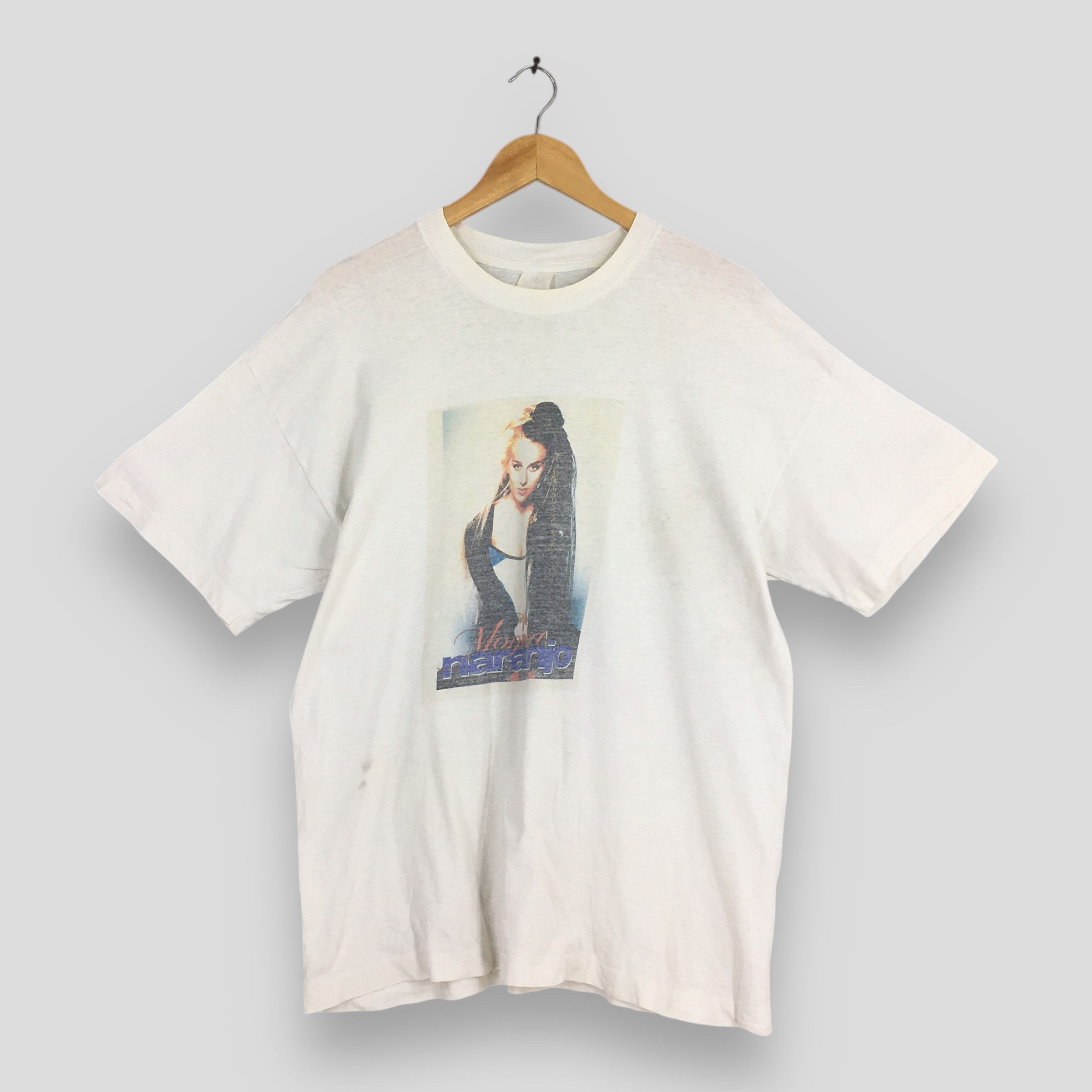 Vintage Vintage 90s Monica Naranjo Spanish Pop Rock Tshirt XLarge Size US XL / EU 56 / 4 - 1 Thumbnail