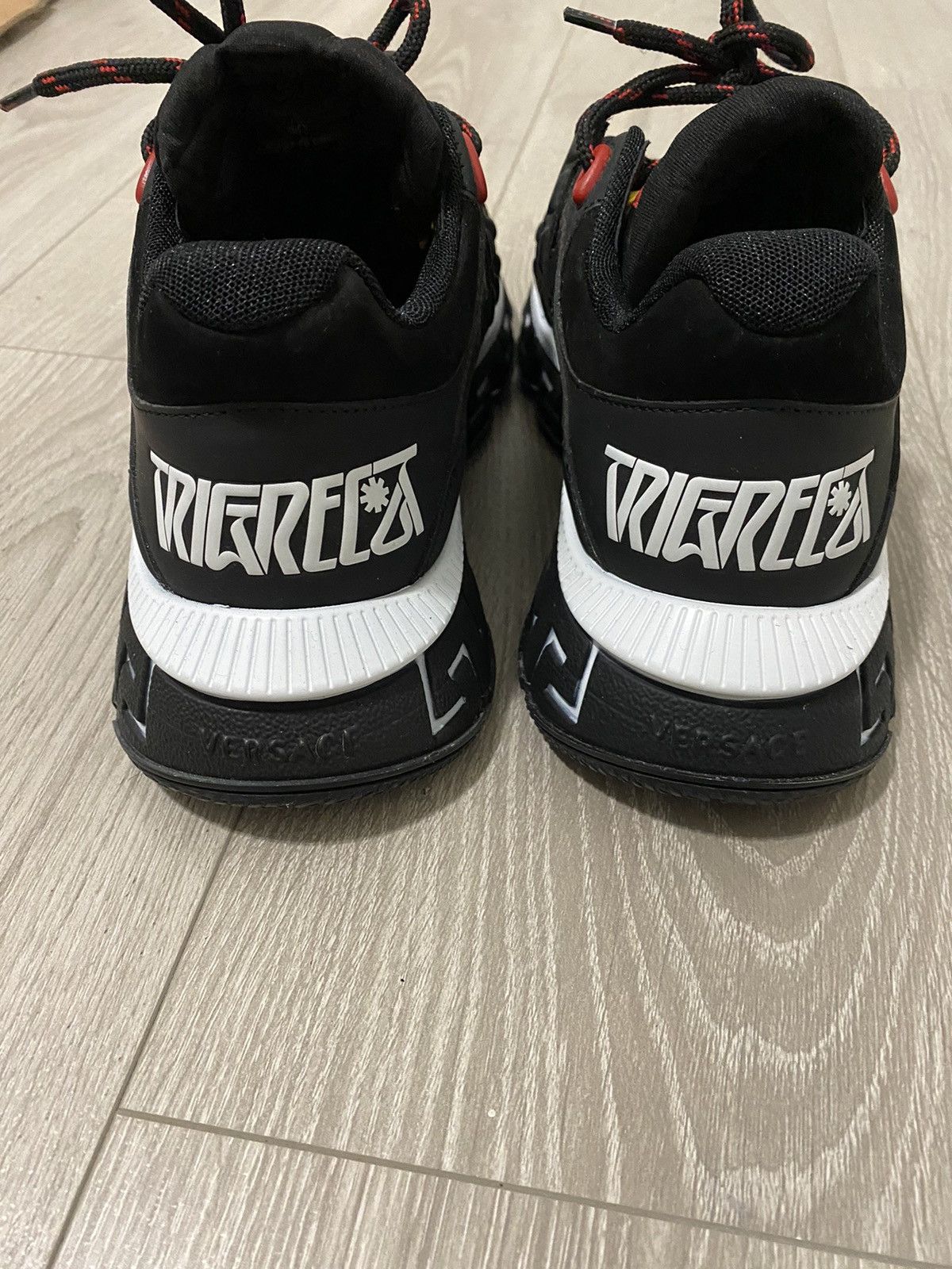 Versace Versace Trigreca Sneakers Black/Gold Size US 9 / EU 42 - 4 Thumbnail