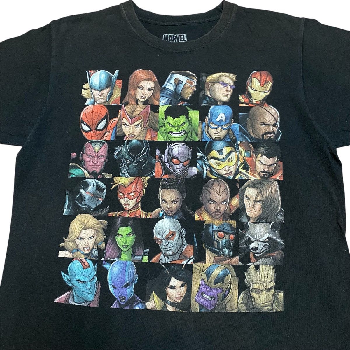Vintage Vintage y2k Marvel's Comics Avengers Graphic Tee Size US M / EU 48-50 / 2 - 2 Thumbnail