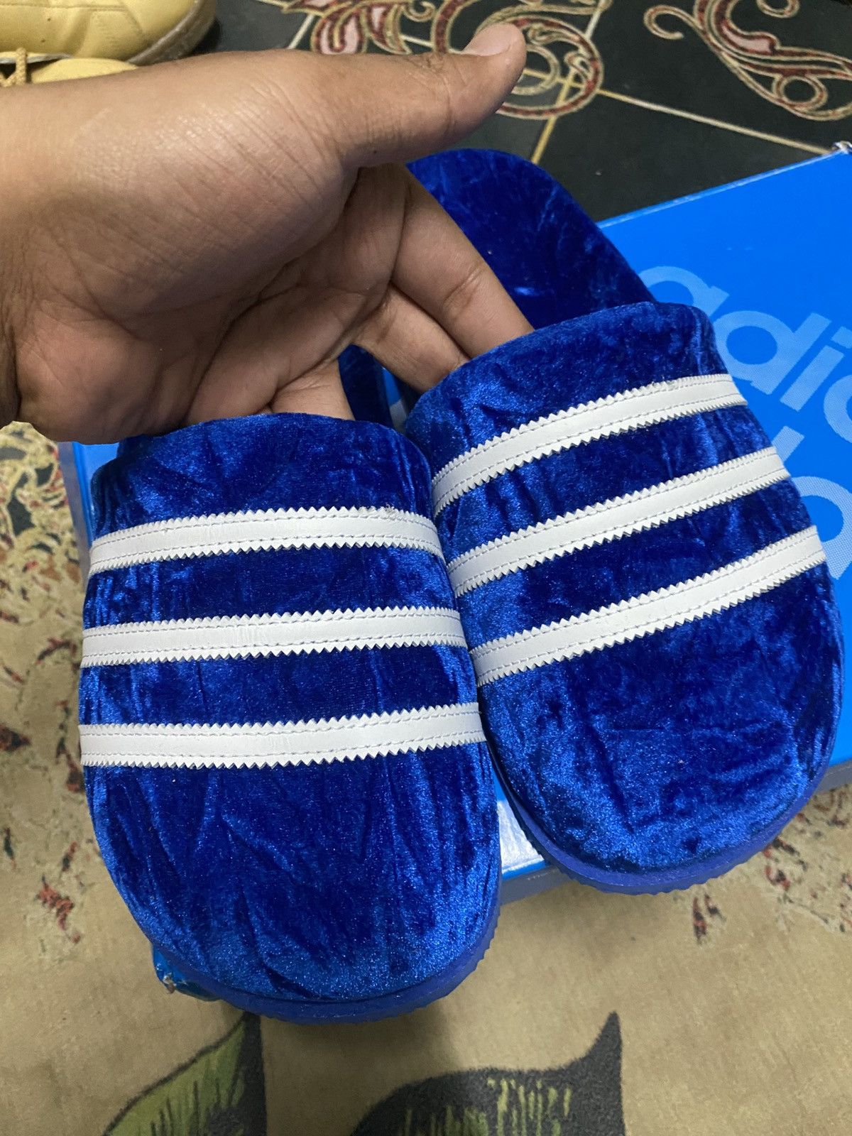 Adidas Adidas adimule slide blue velvet Size US 9 / EU 42 - 7 Thumbnail