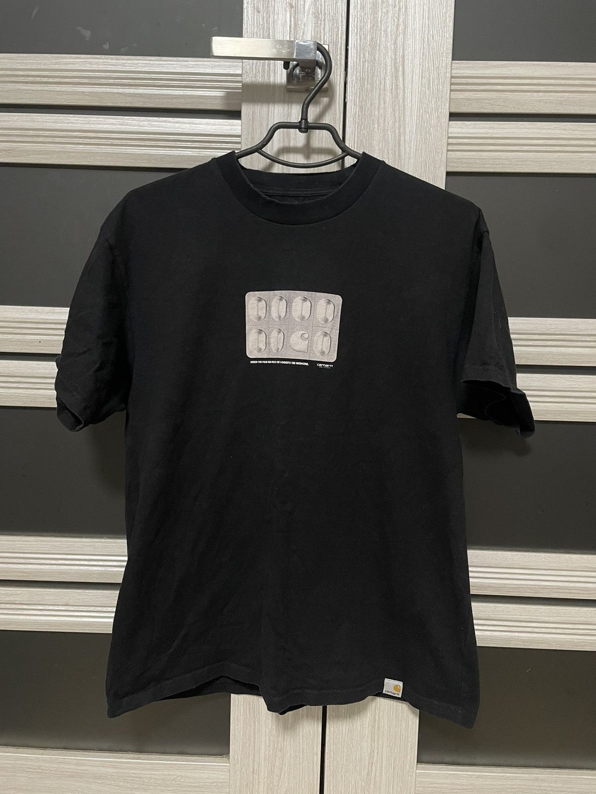 Carhartt Wip Carhartt WIP Pills Graphic Tee Black Streetwear T Shirt Size US M / EU 48-50 / 2 - 1 Thumbnail