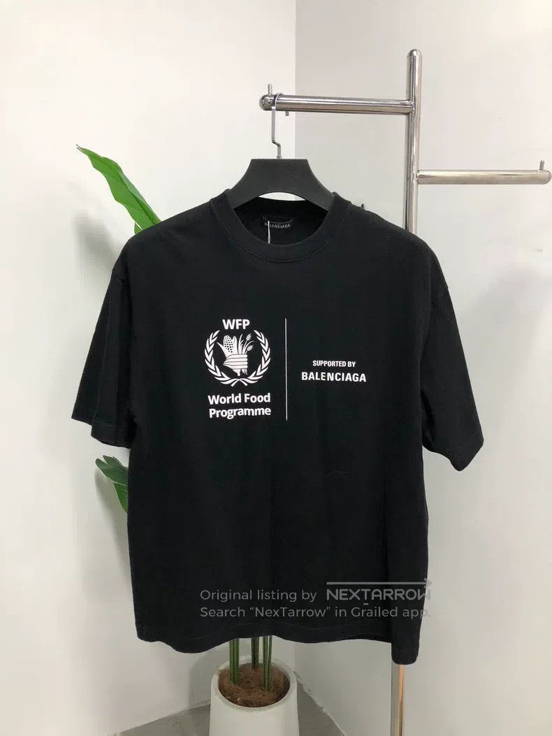 Balenciaga Balenciaga Printed Logo Round Neck Short Sleeve T-Shirt Bl Size US S / EU 44-46 / 1 - 1 Thumbnail