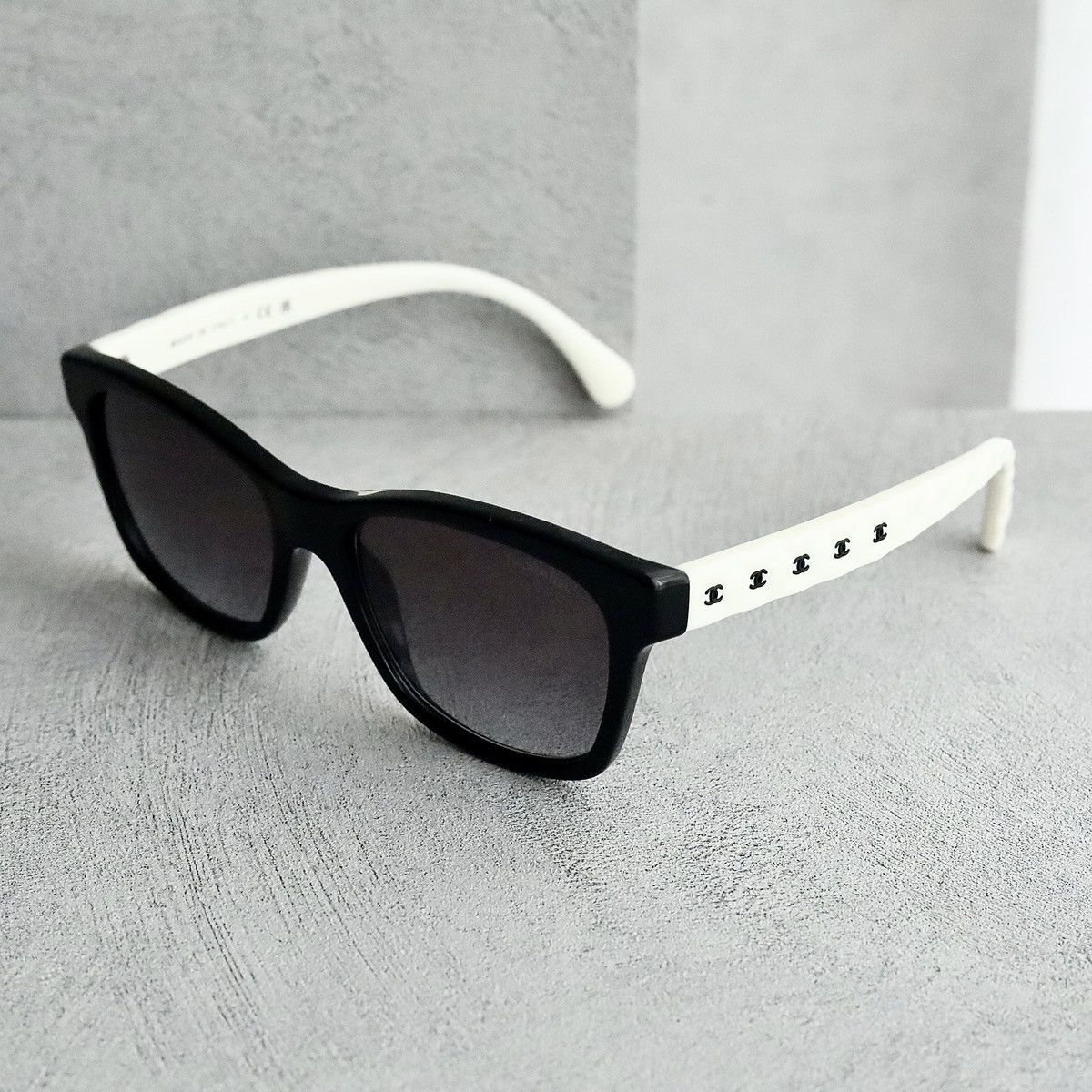 Chanel CHANEL CH5484 SUNGLASSES Size ONE SIZE - 1 Thumbnail