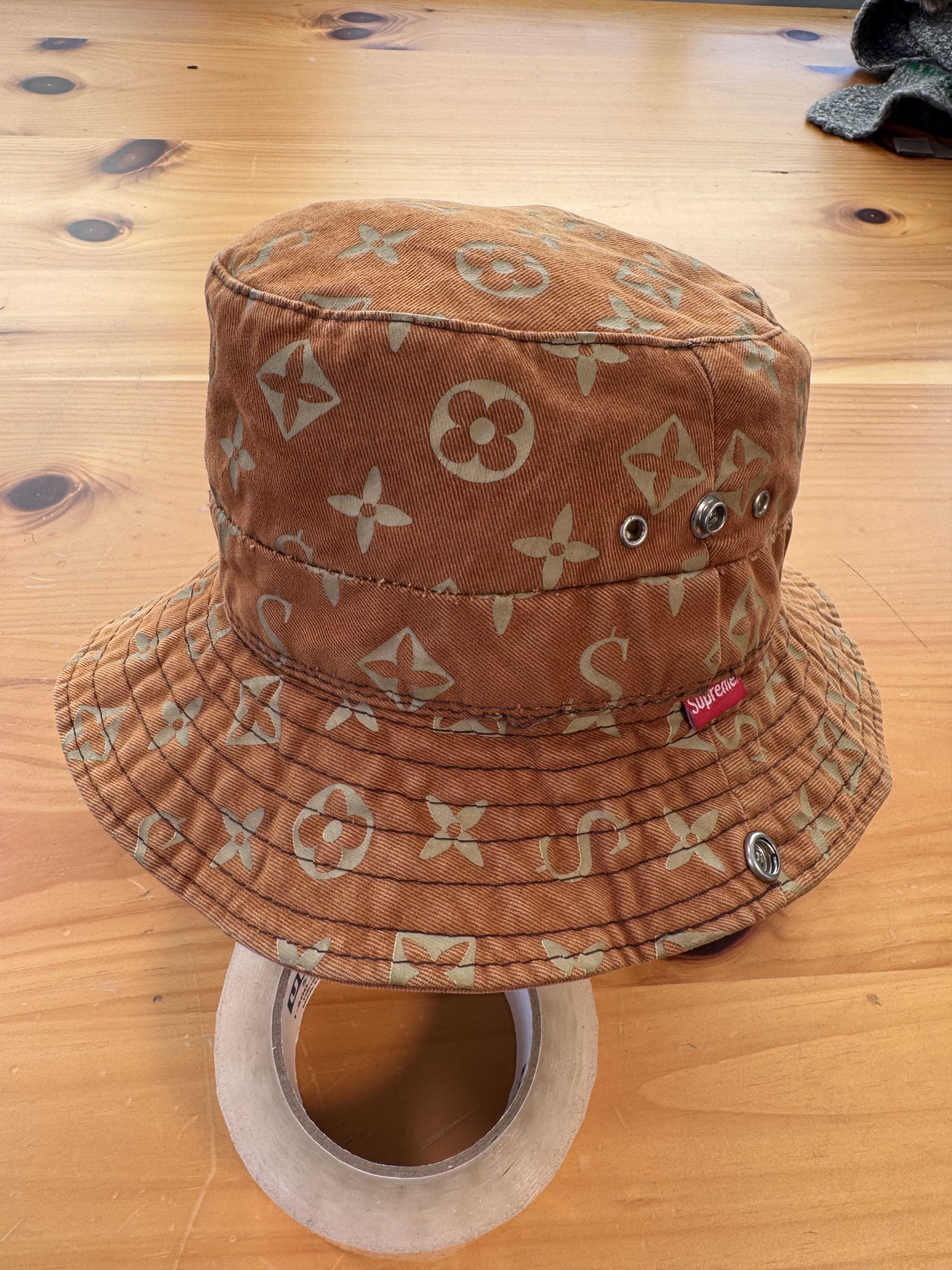 Supreme 2000's Supreme LV Louis Vuitton monogram Cease Bucket hat Size ONE SIZE - 4 Thumbnail