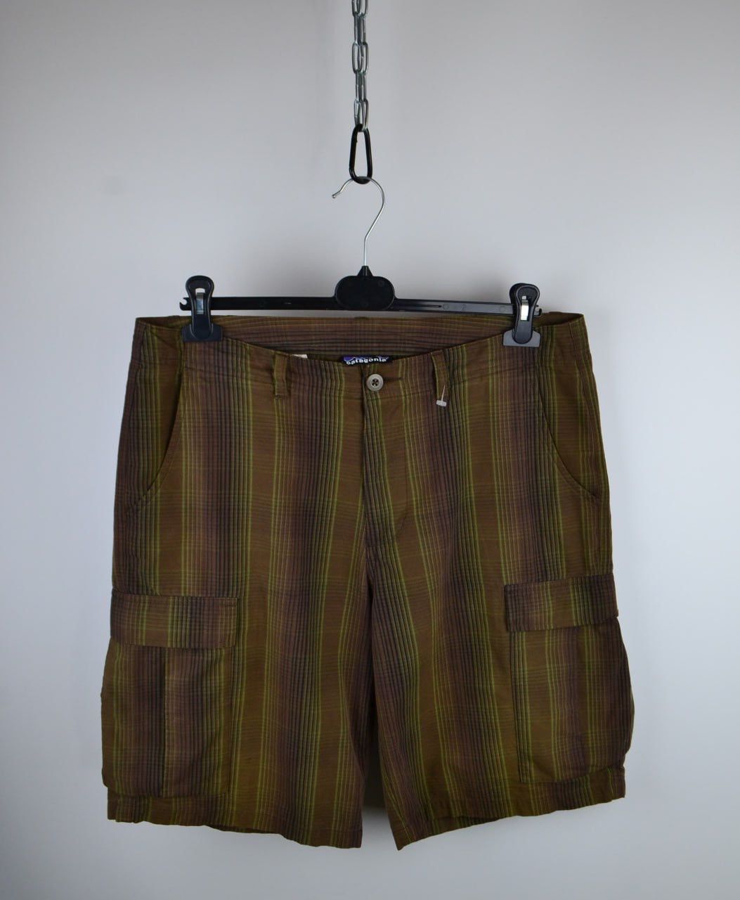 Patagonia Patagonia Shorts Cargo Brown Striped Men size 34 Size US 34 / EU 50 - 1 Thumbnail
