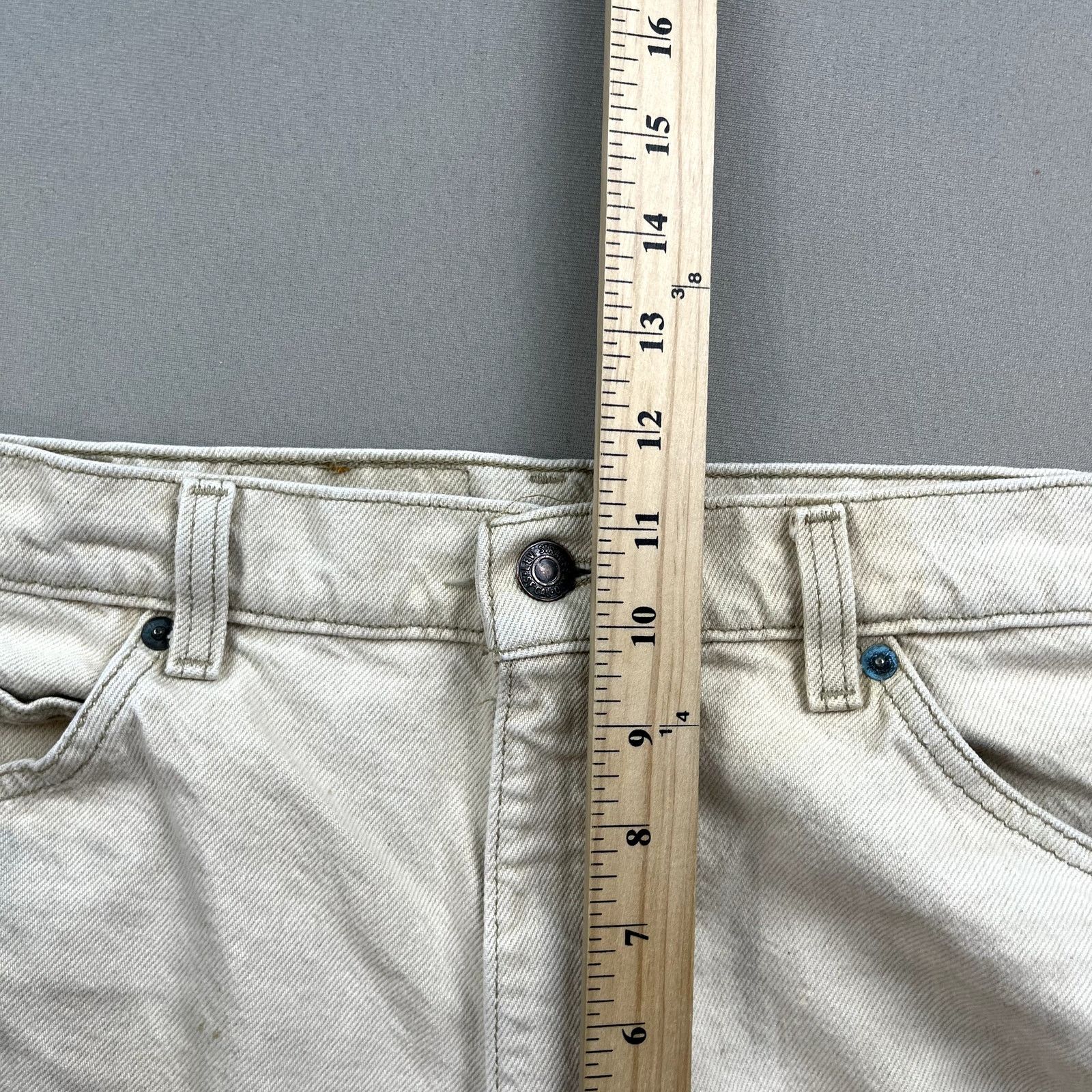 Levi's Vintage Levis 550 Jeans Mens Cream Denim Relaxed Fit Size US 32 / EU 48 - 16 Thumbnail