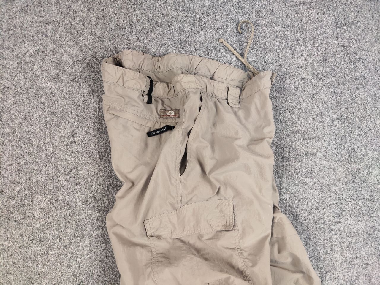 The North Face Vintage 90's The North Face Cargo Beige Track Pants x Shorts Size US 34 / EU 50 - 14 Thumbnail