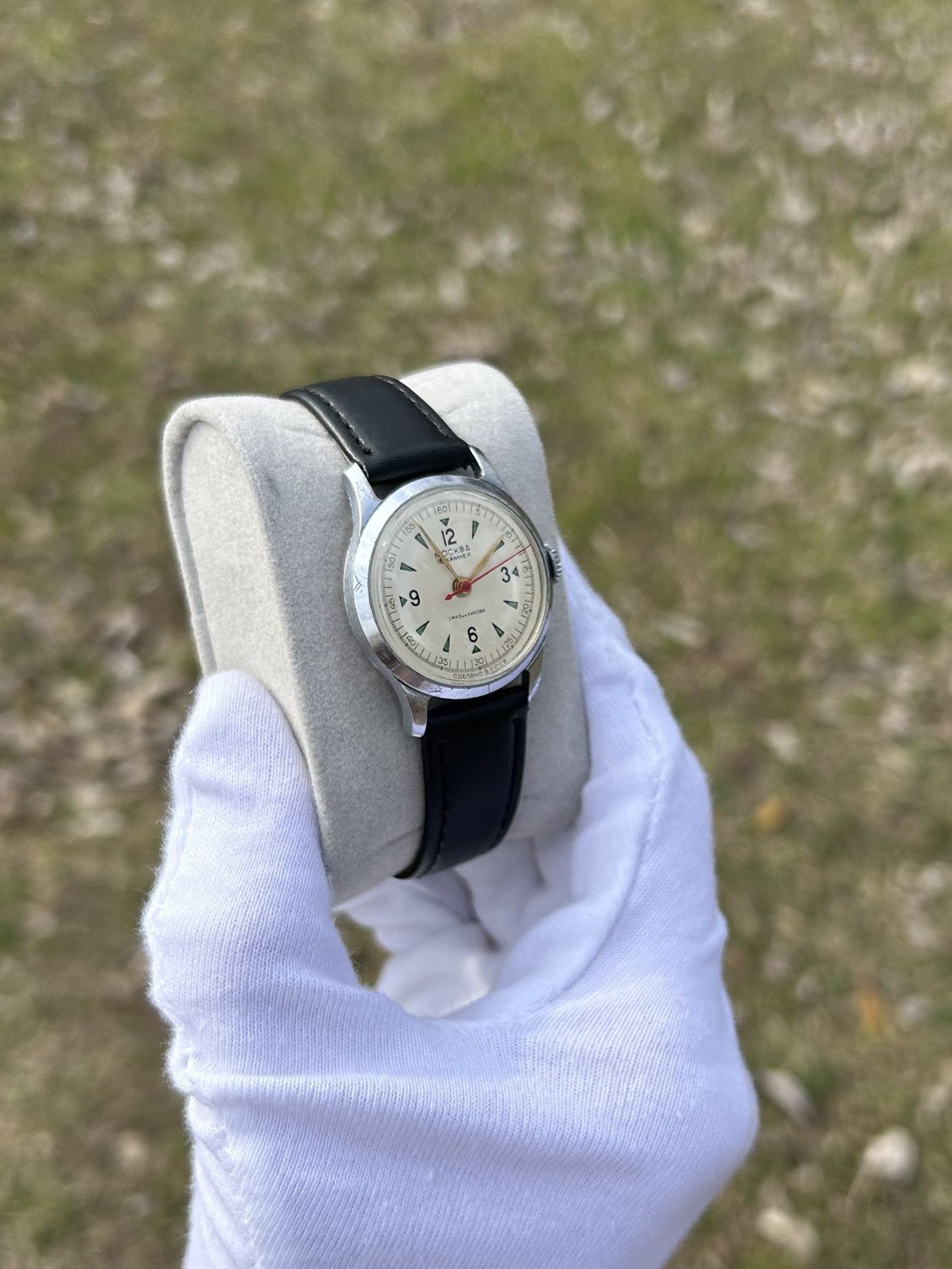 Vintage Vintage Watch Moskva USSR Soviet Mechanical Authentic 1950s Size ONE SIZE - 12 Thumbnail