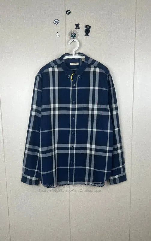 Burberry Burberry Navy Cotton Men's Shirt XL. Size US XL / EU 56 / 4 - 1 Thumbnail