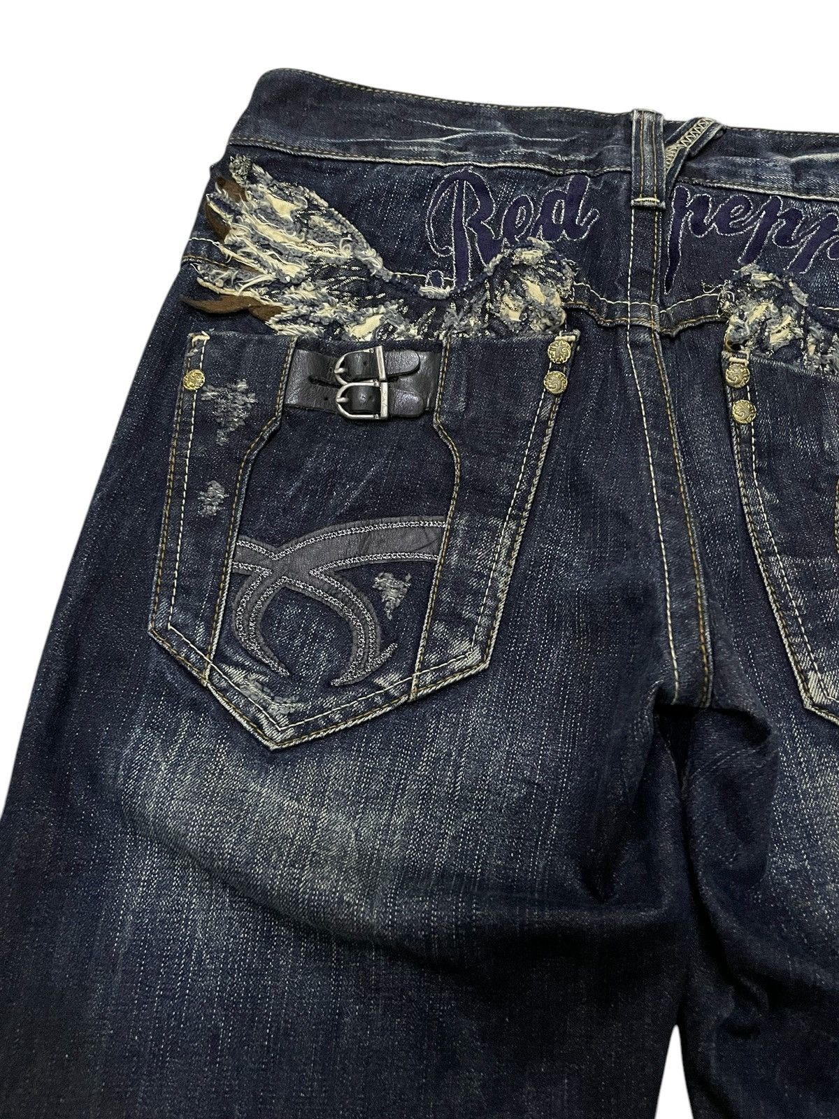 GOSTAR DE FUGA Red Pepper Japan Embellish Feather Wings Gothic Loose Jeans Size US 31 - 14 Thumbnail